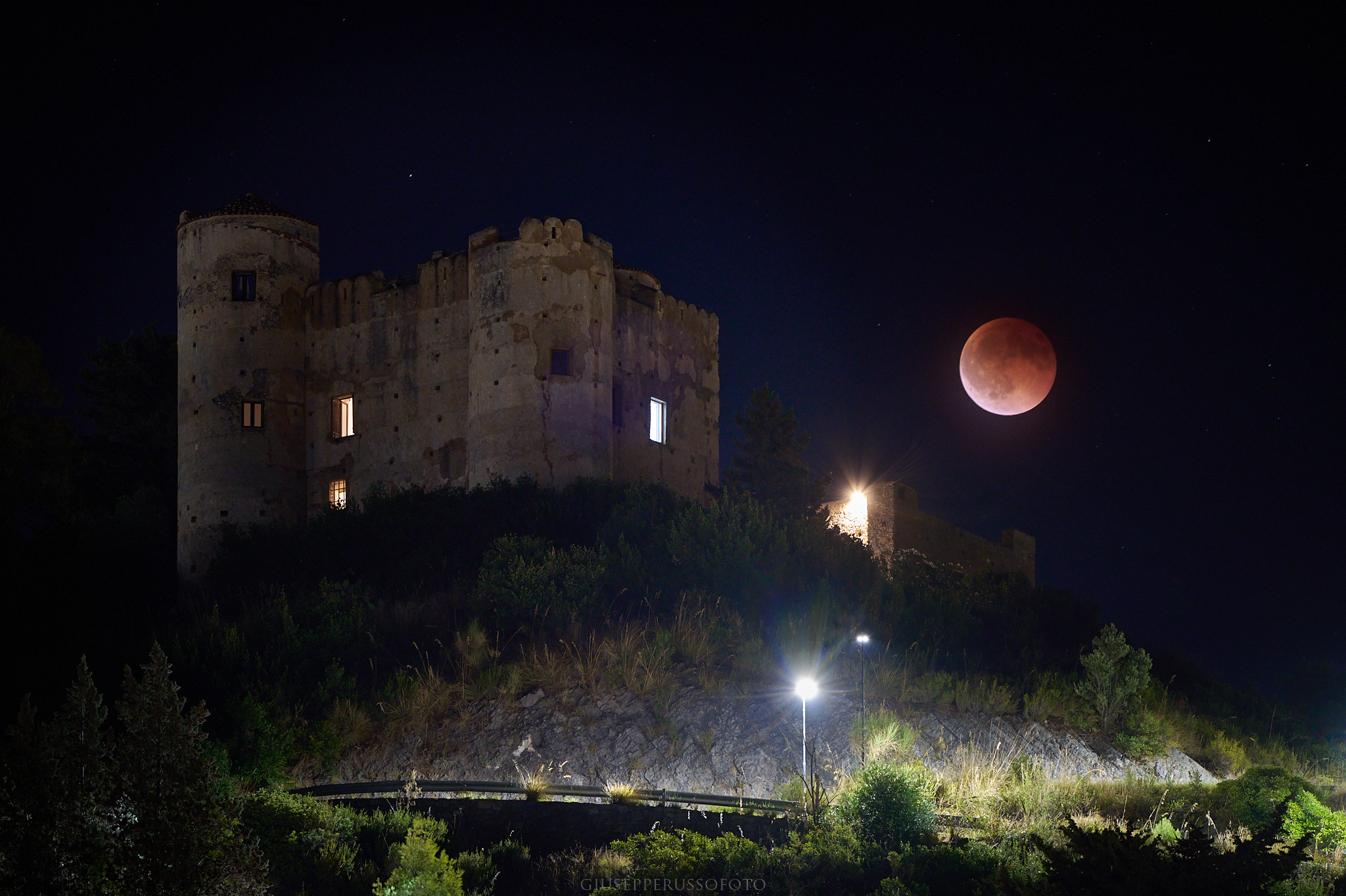 Il castello e la luna