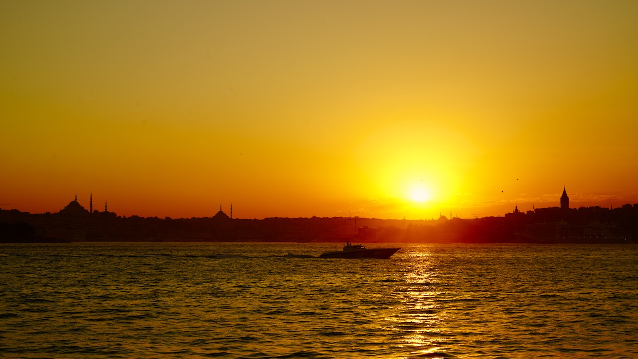 Tramonto sul Bosforo.Instanbul.