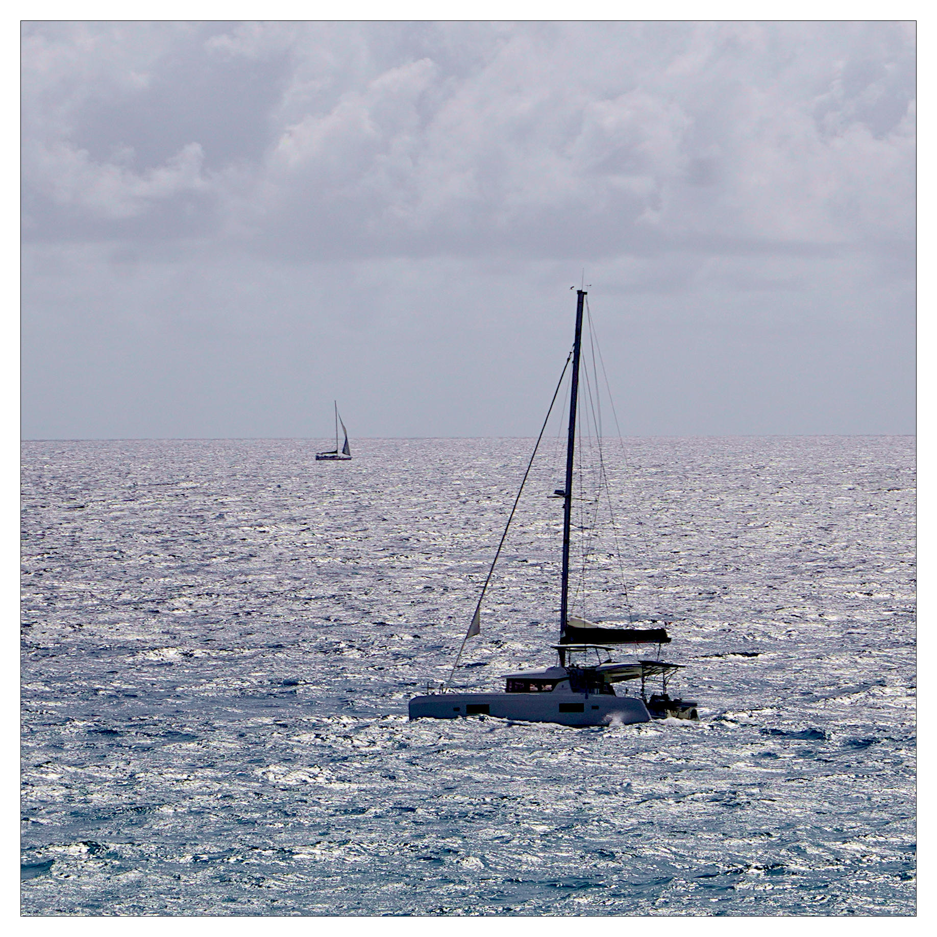 La barchetta in mezzo al mare ...