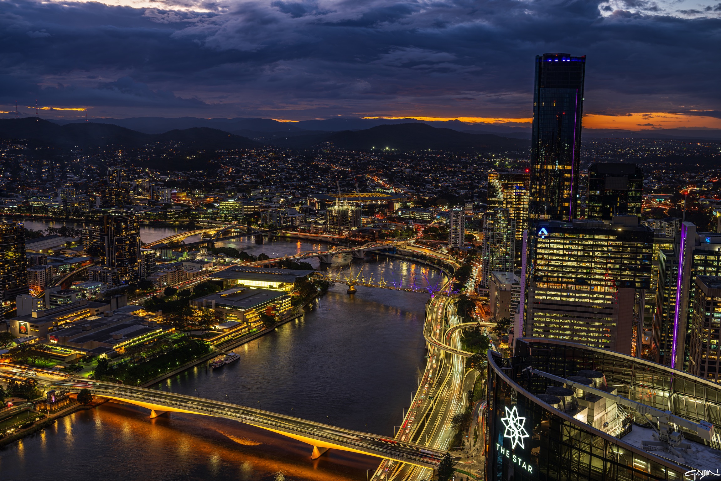 Brisbane by night