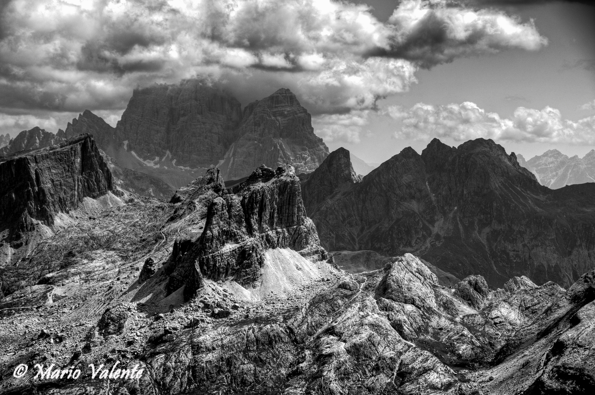 Monte Averau e monte Pelmo sullo sfondo