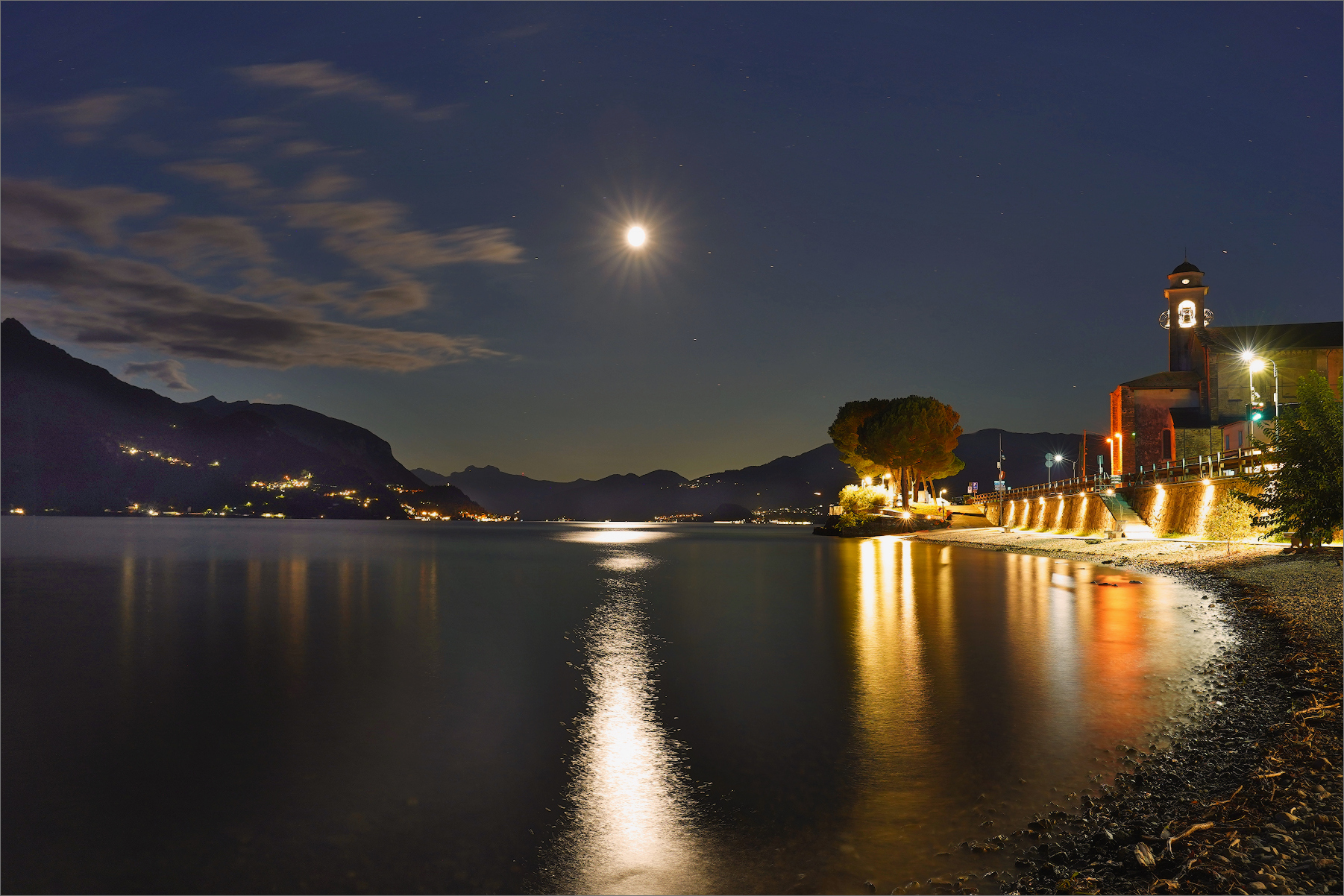 vista dal lungolago di Santa Maria verso Sud