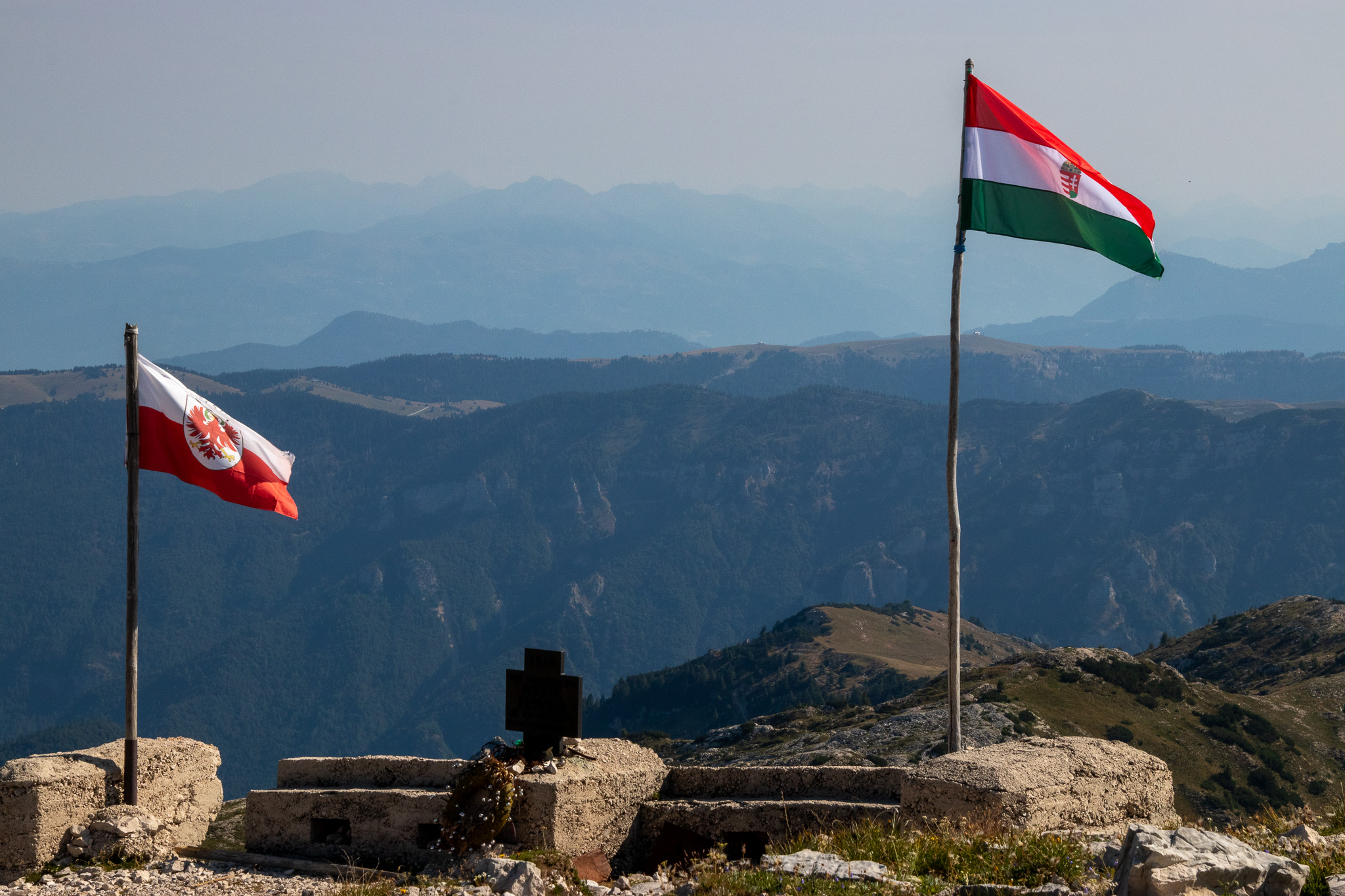 2 bandiere a ricordo