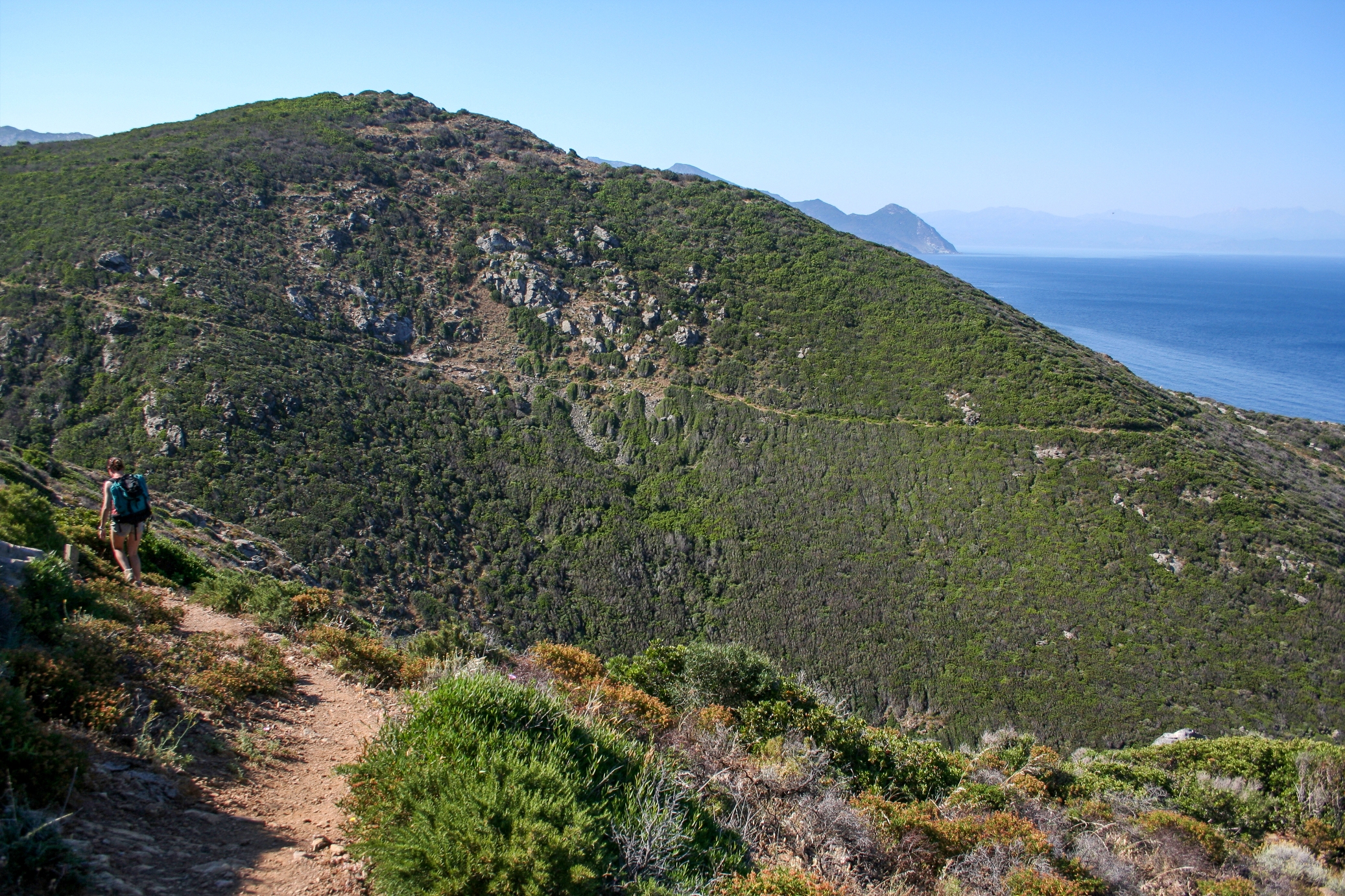 Costeggiamo il monte