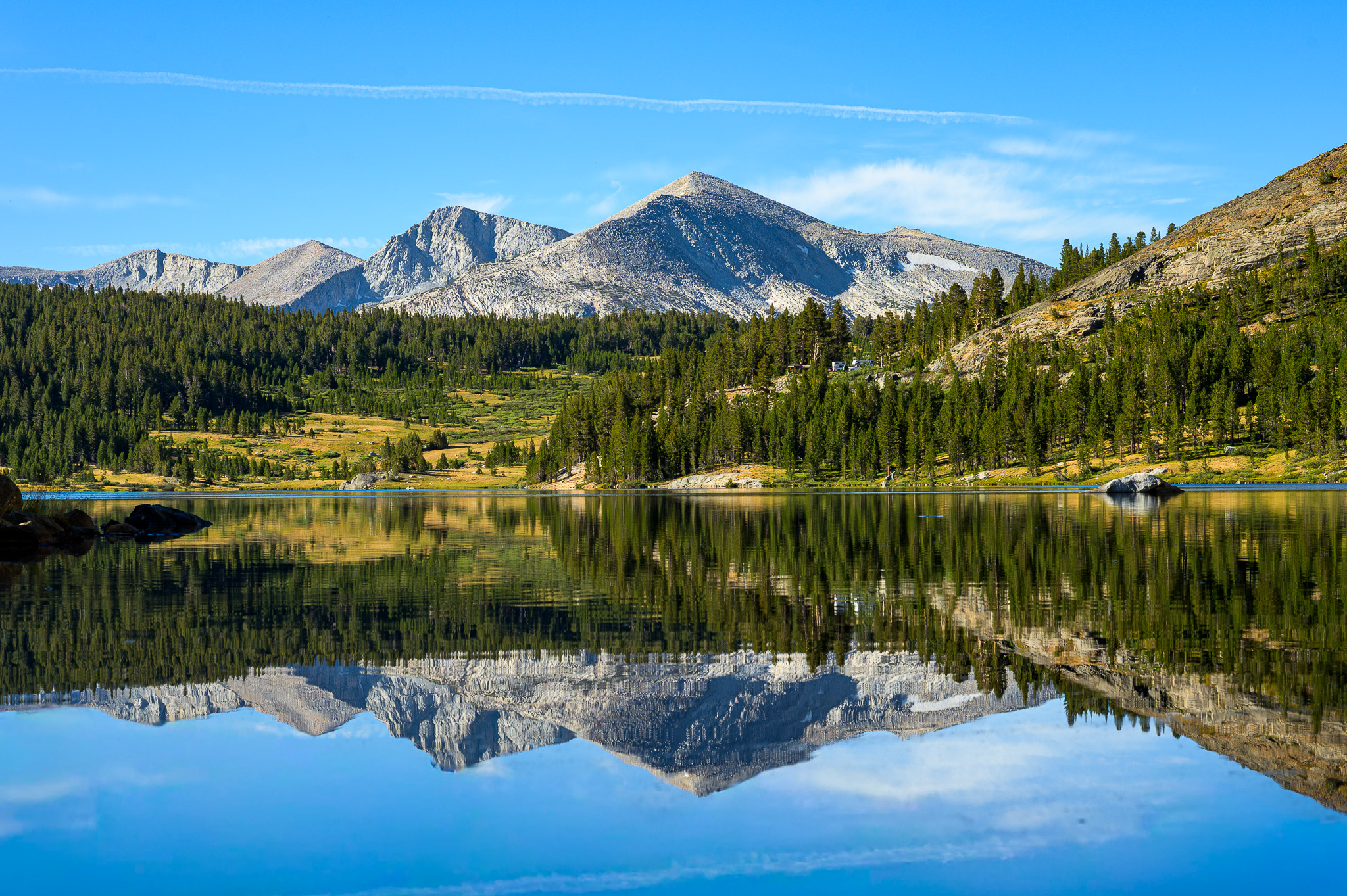 Yosemite Tioga Lake 2