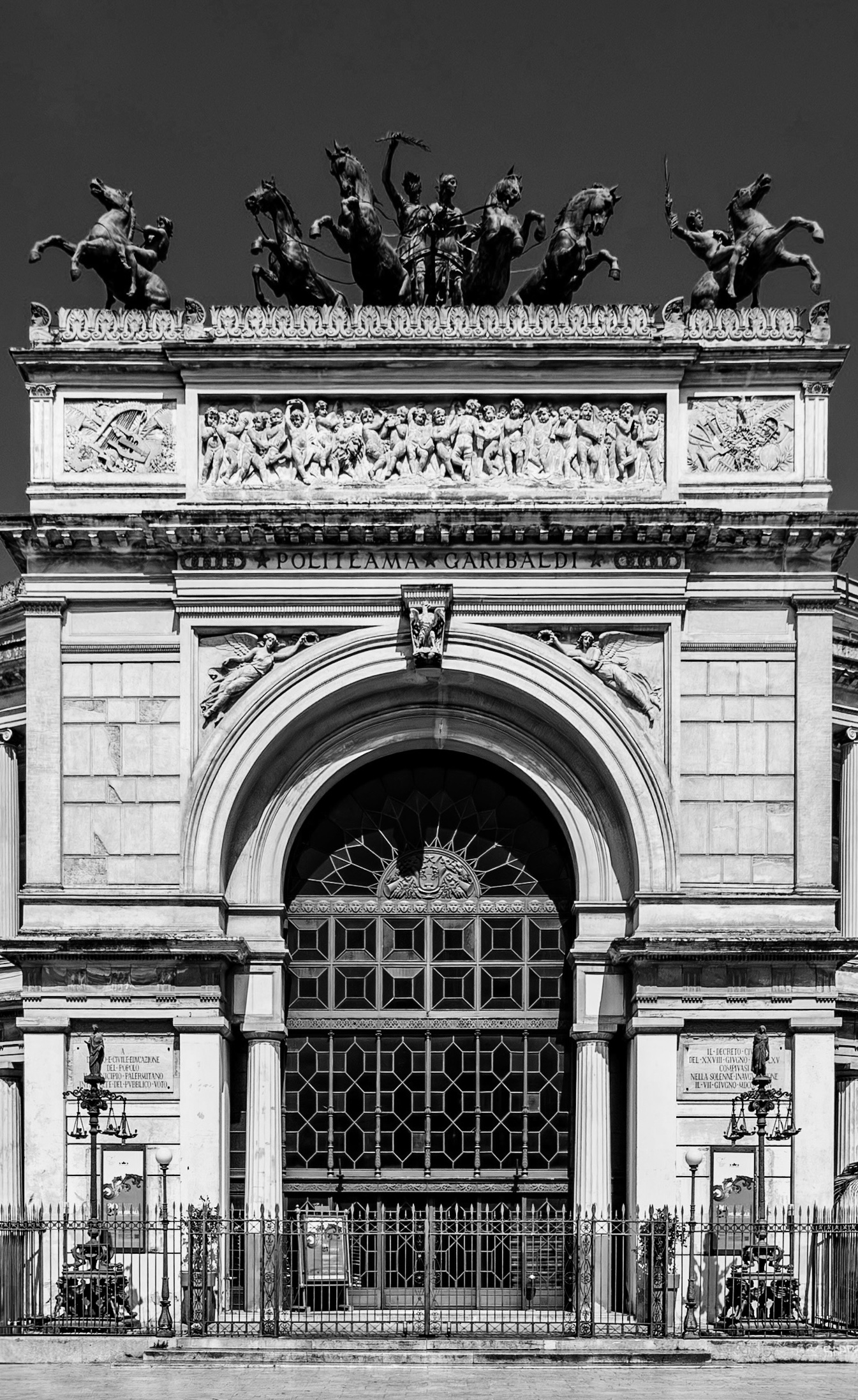 Teatro Politeama Palermo B&W