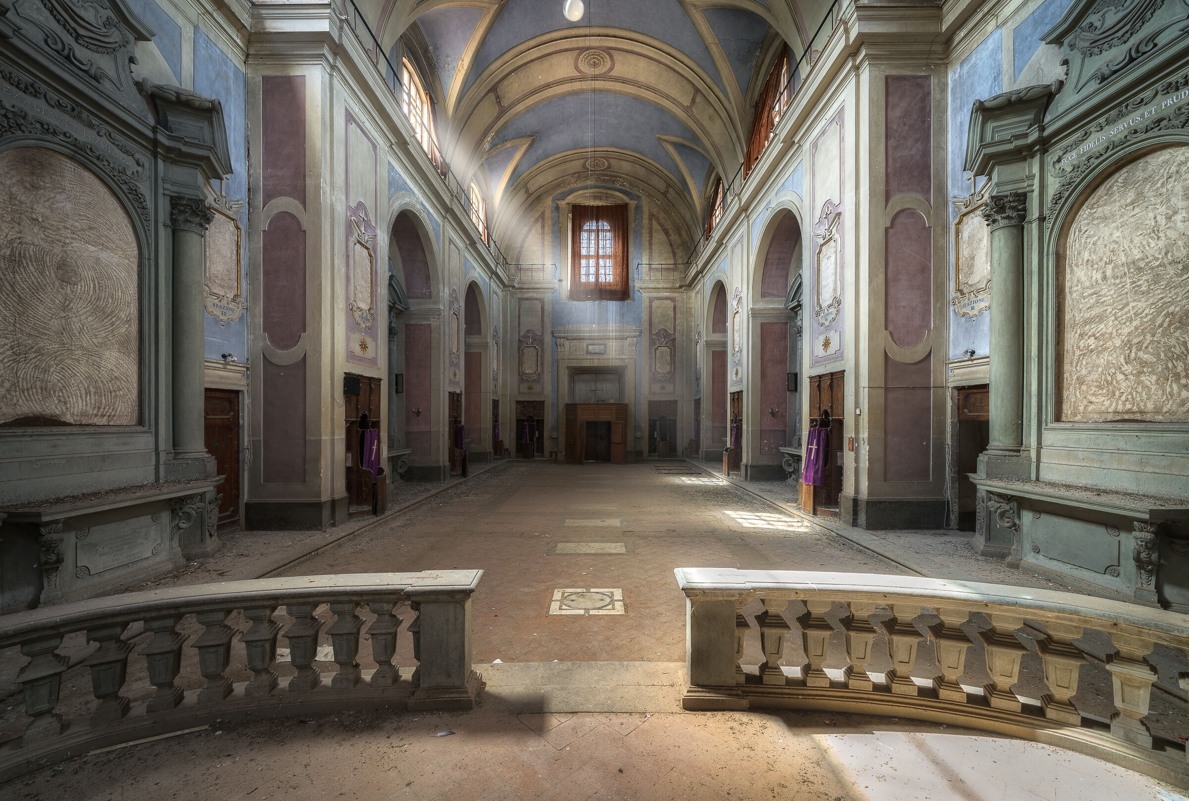 Behold the wise and faithful servant