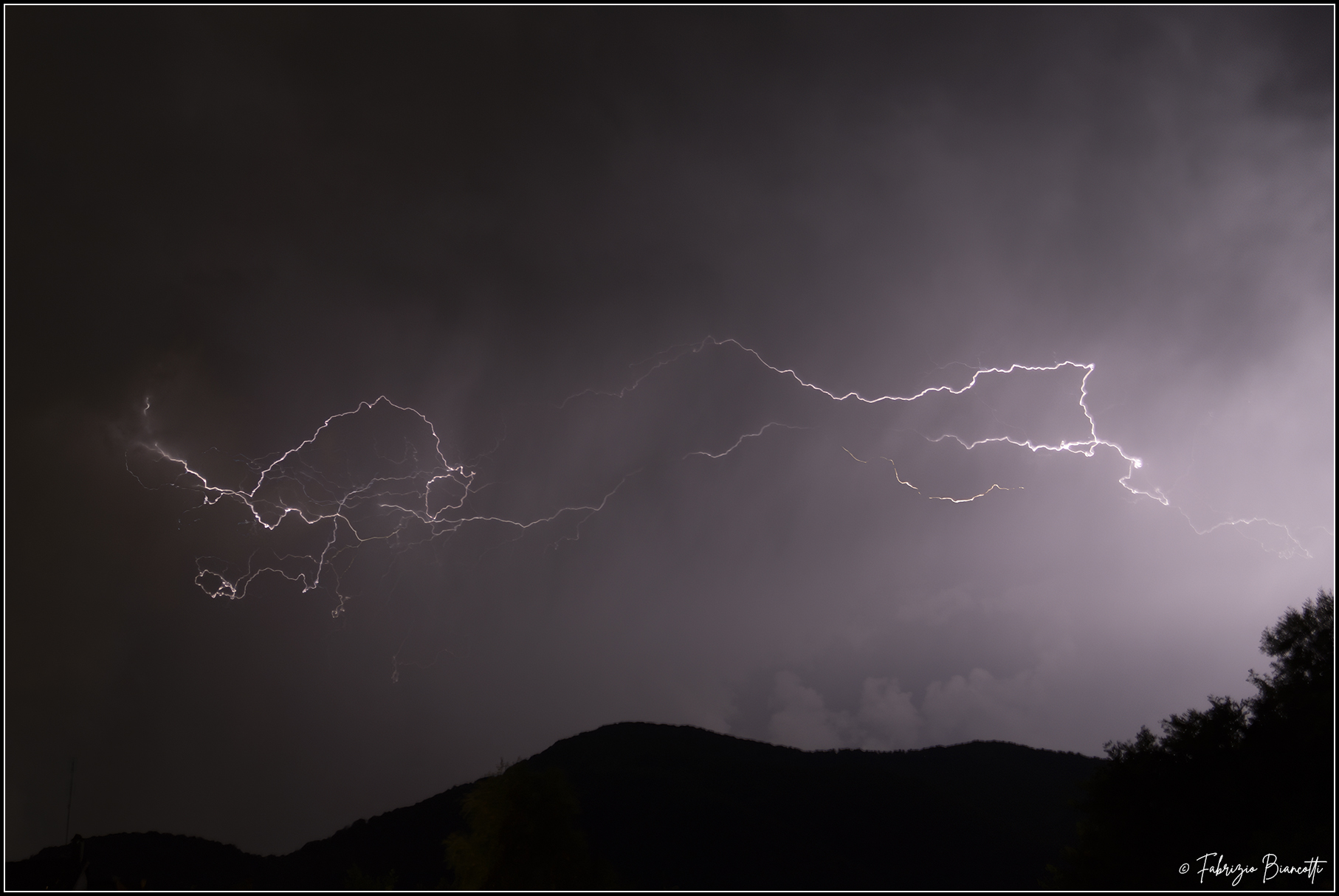 E il cielo si illuminò
