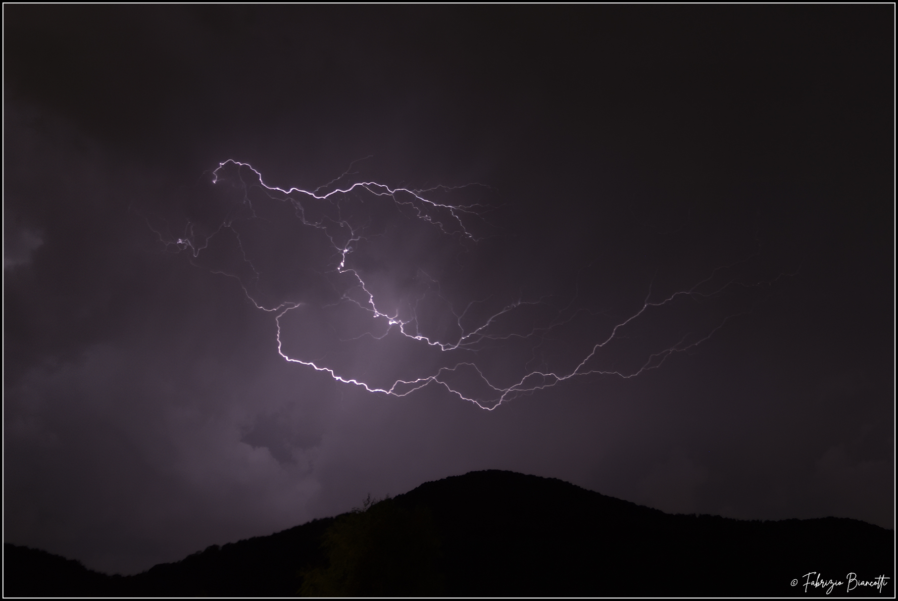 E il cielo si illuminò