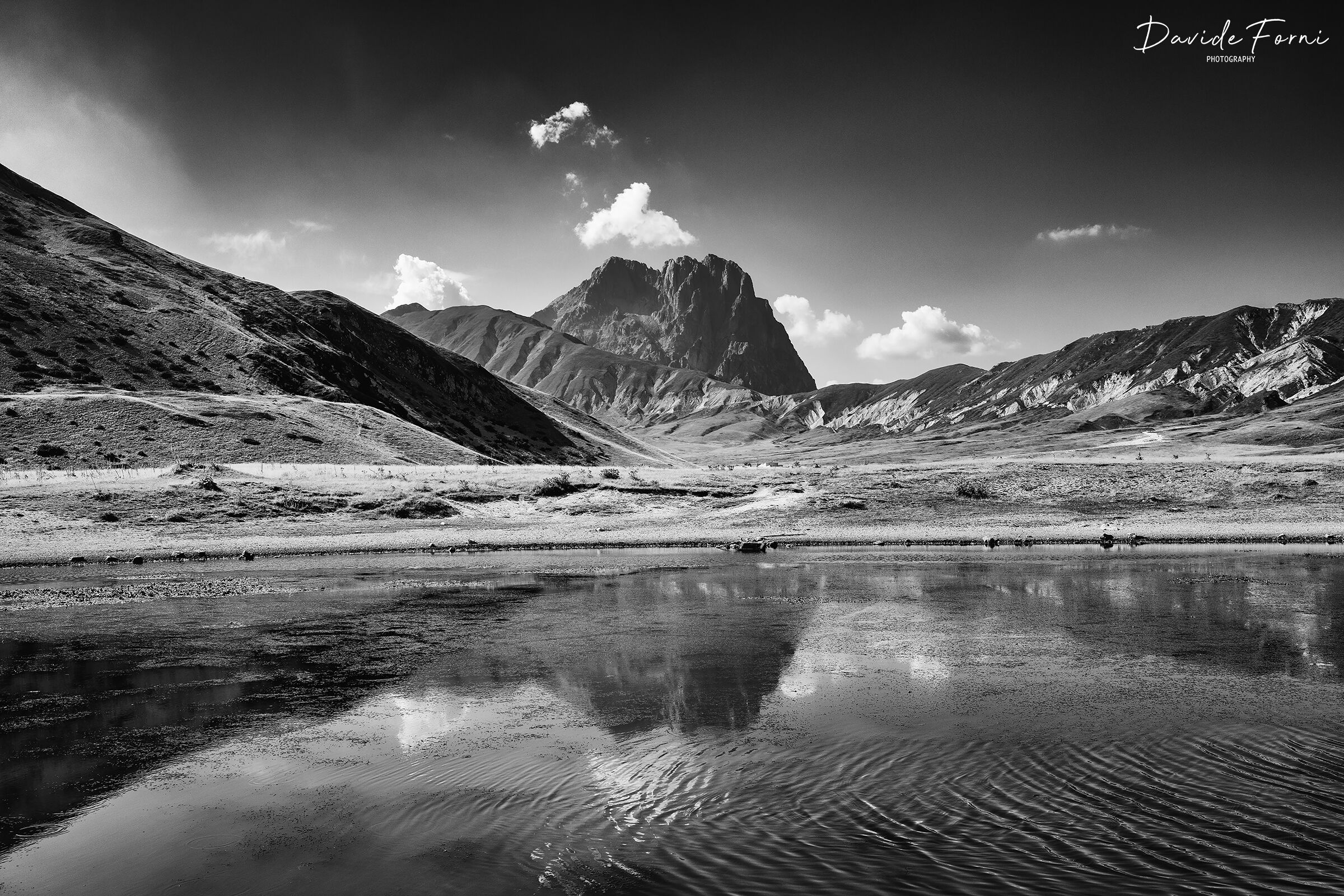 Lago Pietranzoni e Corno Grande