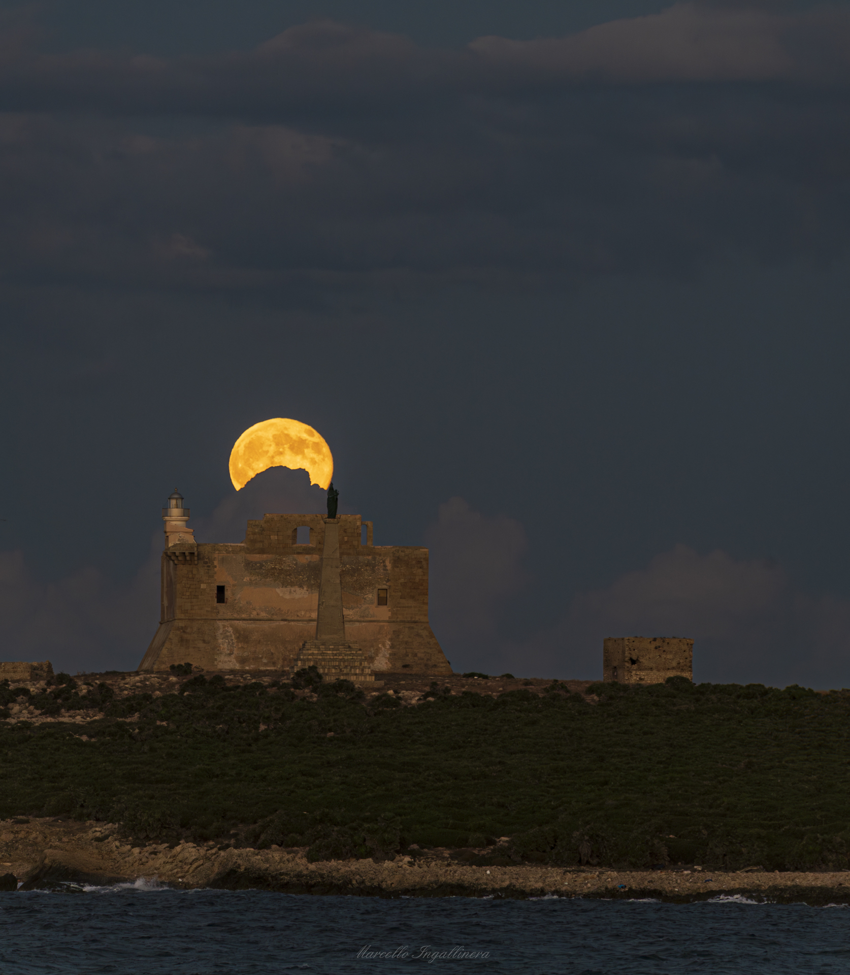 Allineamento Superluna sull'isola di capo passero