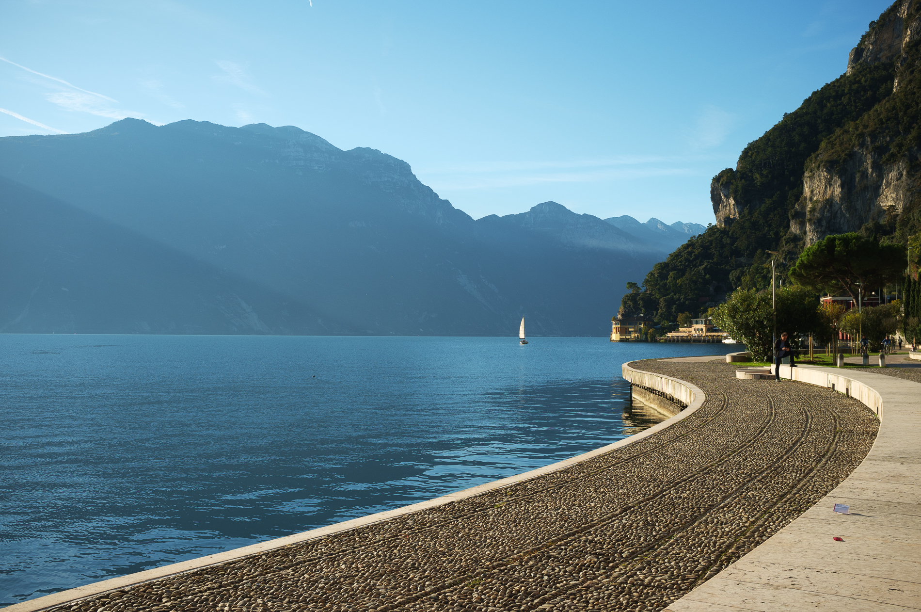 Primo mattino a Riva del Garda