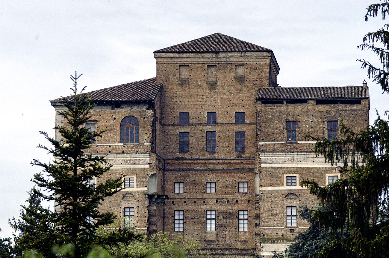 Palazzo Farnese-Pc