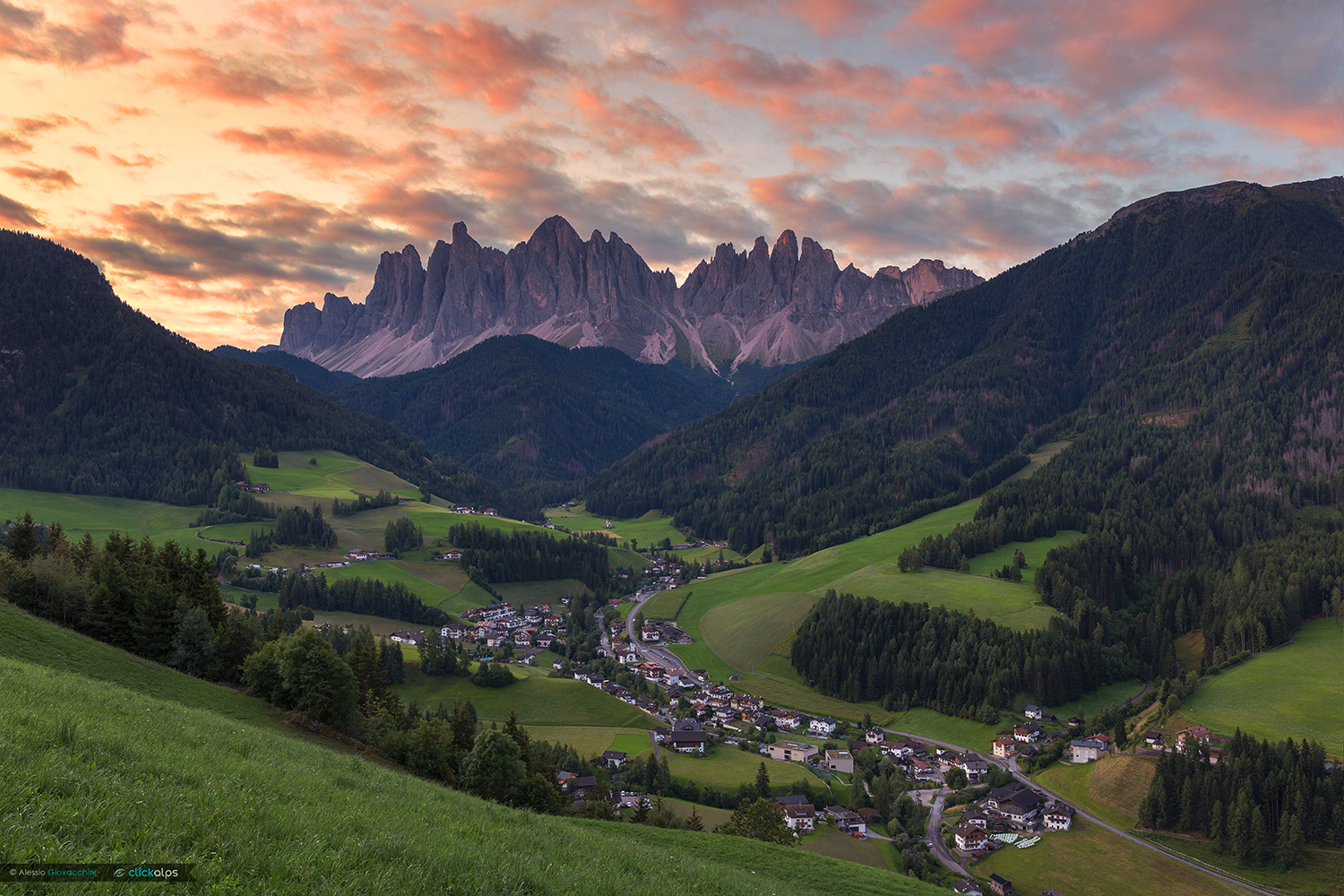 Sunrise over the Villnöss Valley