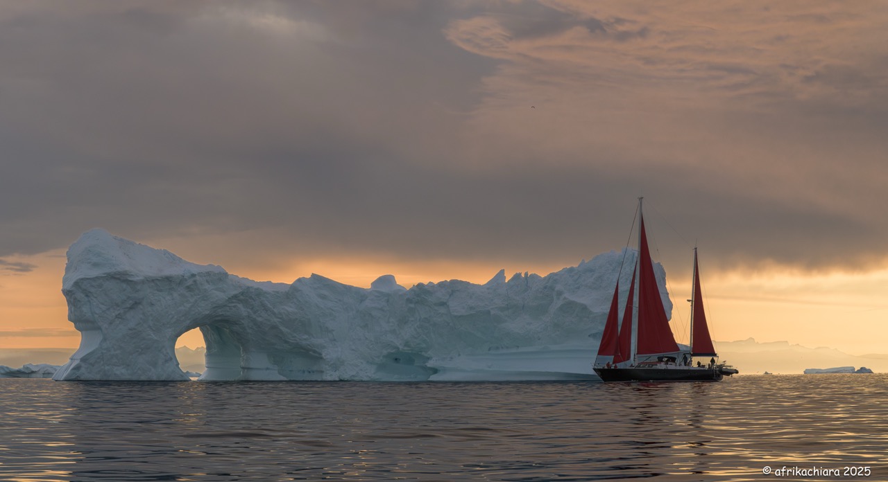 And as if by magic the Red Sails appear