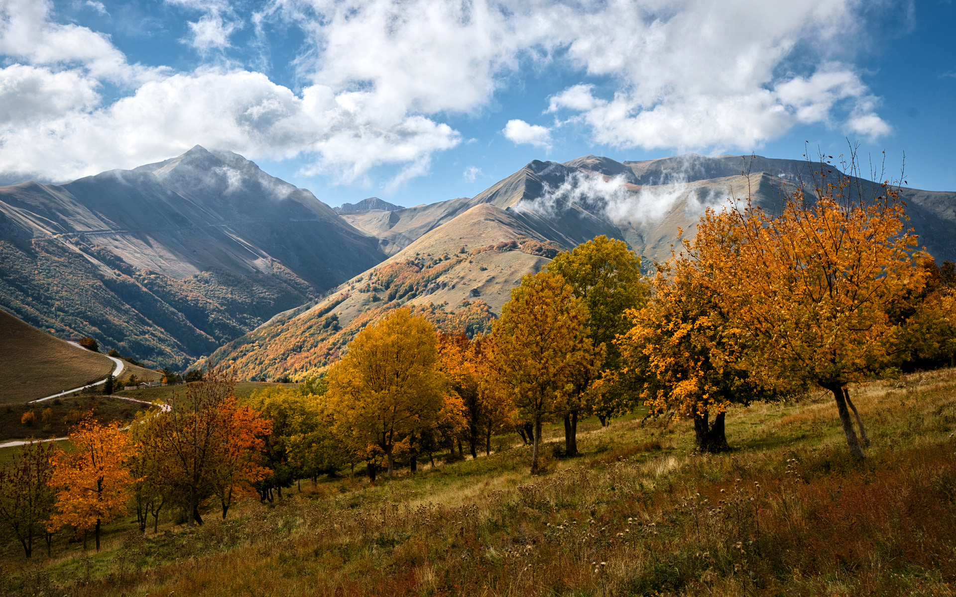 Sibillini - vista da Pintura di Bolognola (MC)