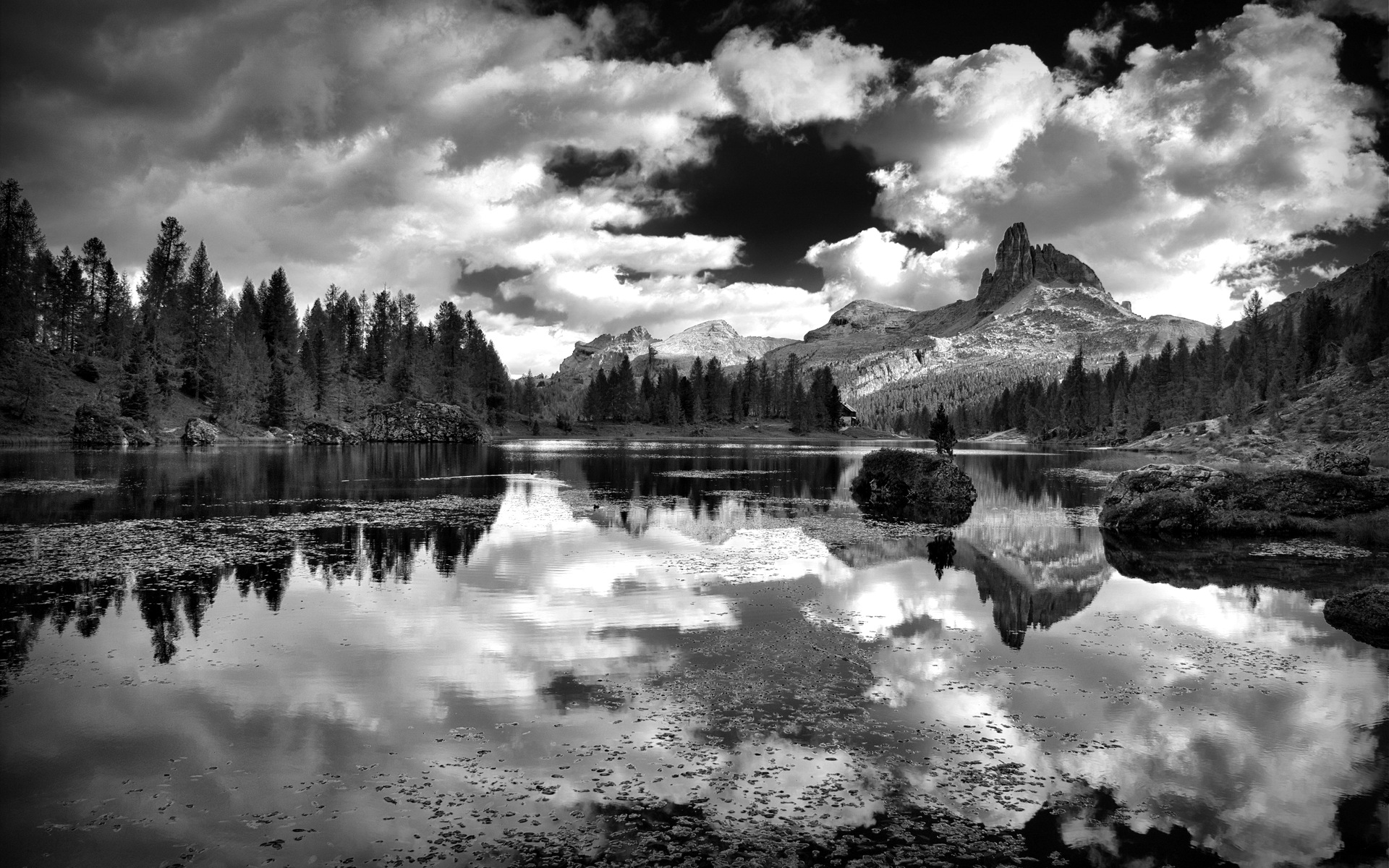 Dolomiti - Lago Federa - Cortina d'Ampezzo