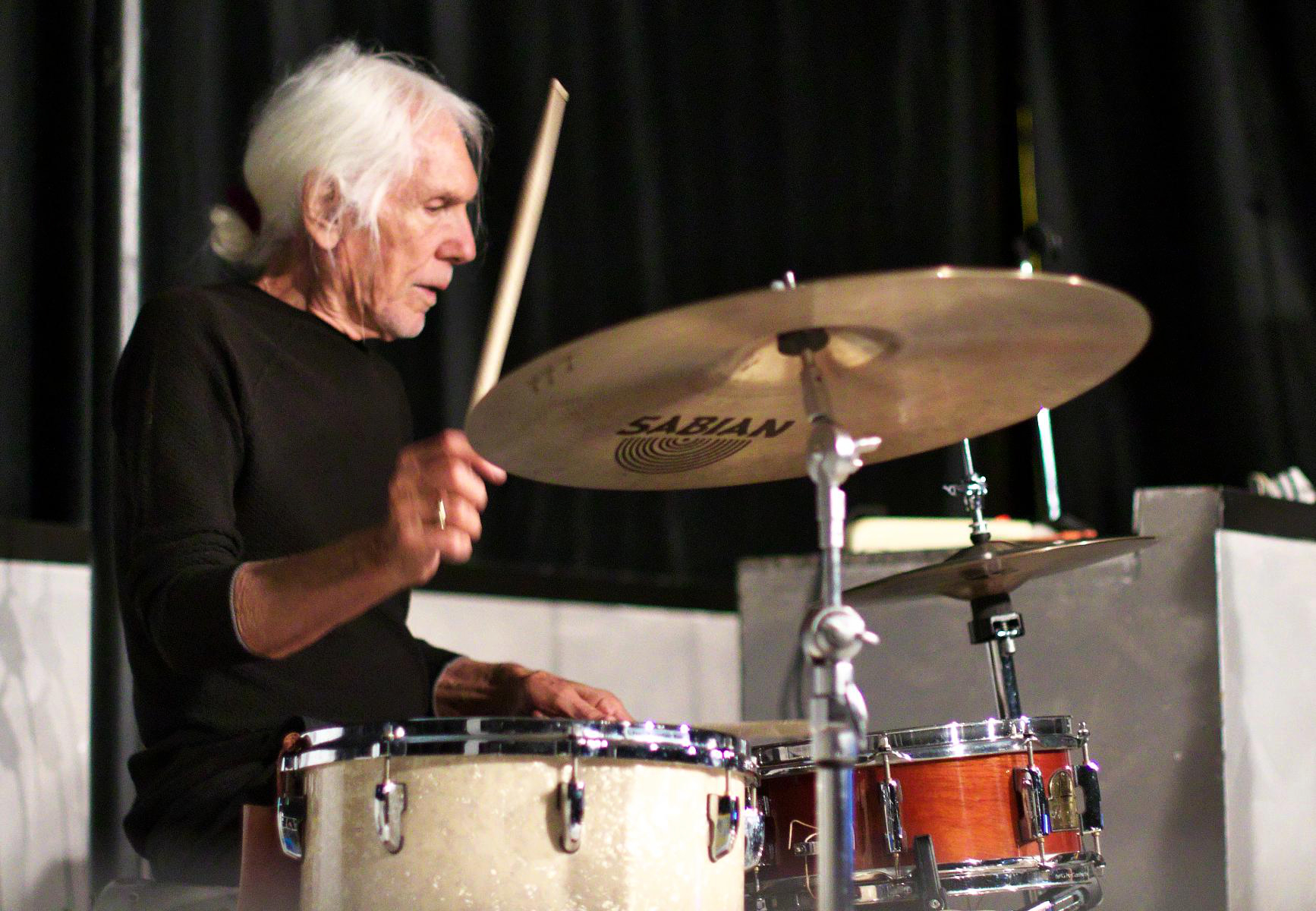 Gianni Dall'Aglio - drums, percussion