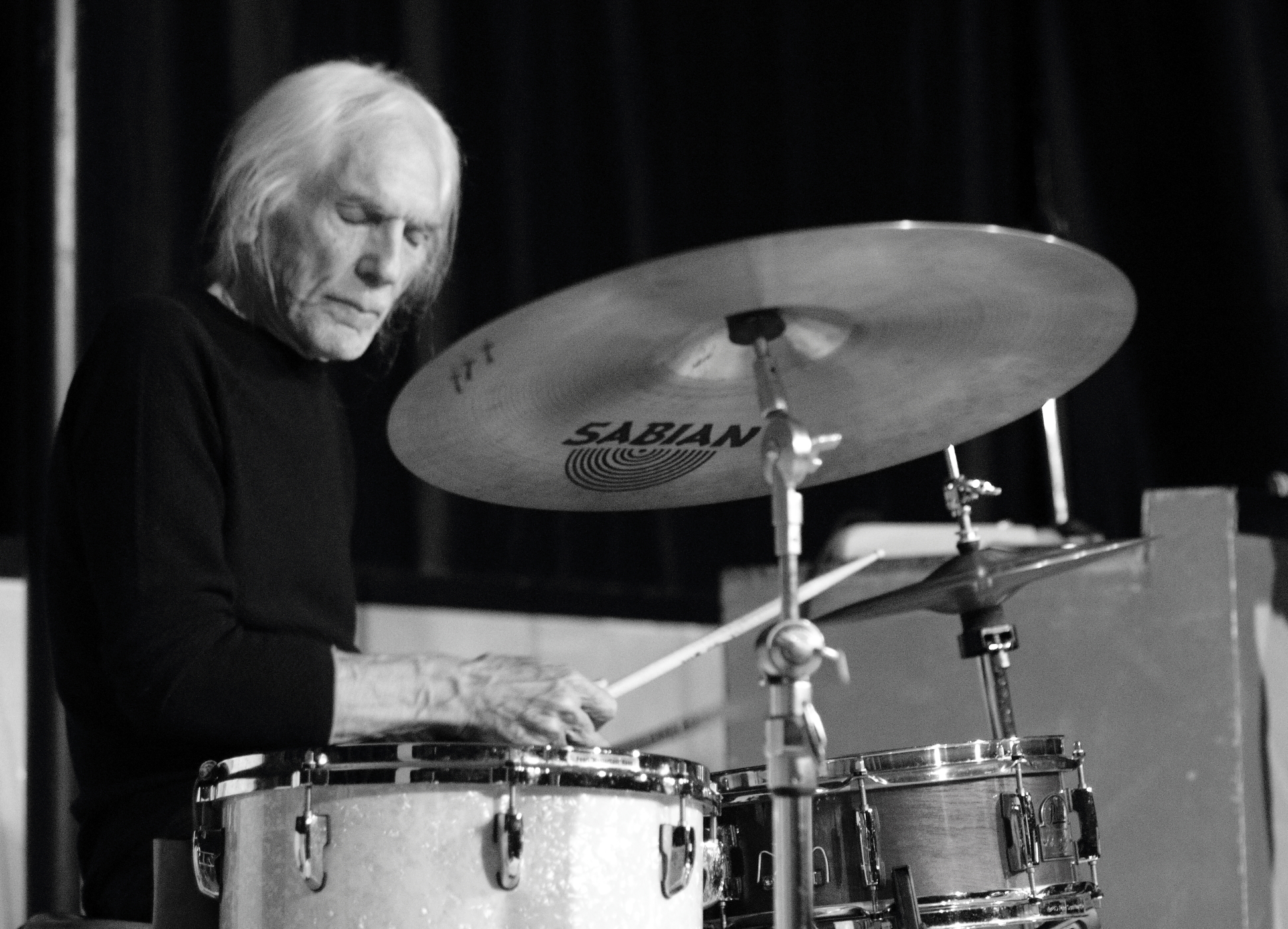 Gianni Dall'Aglio - drums, percussion