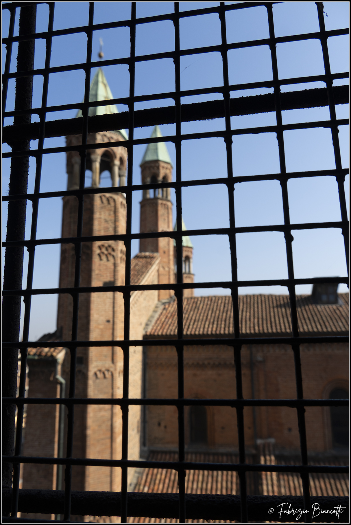 Dietro le sbarre