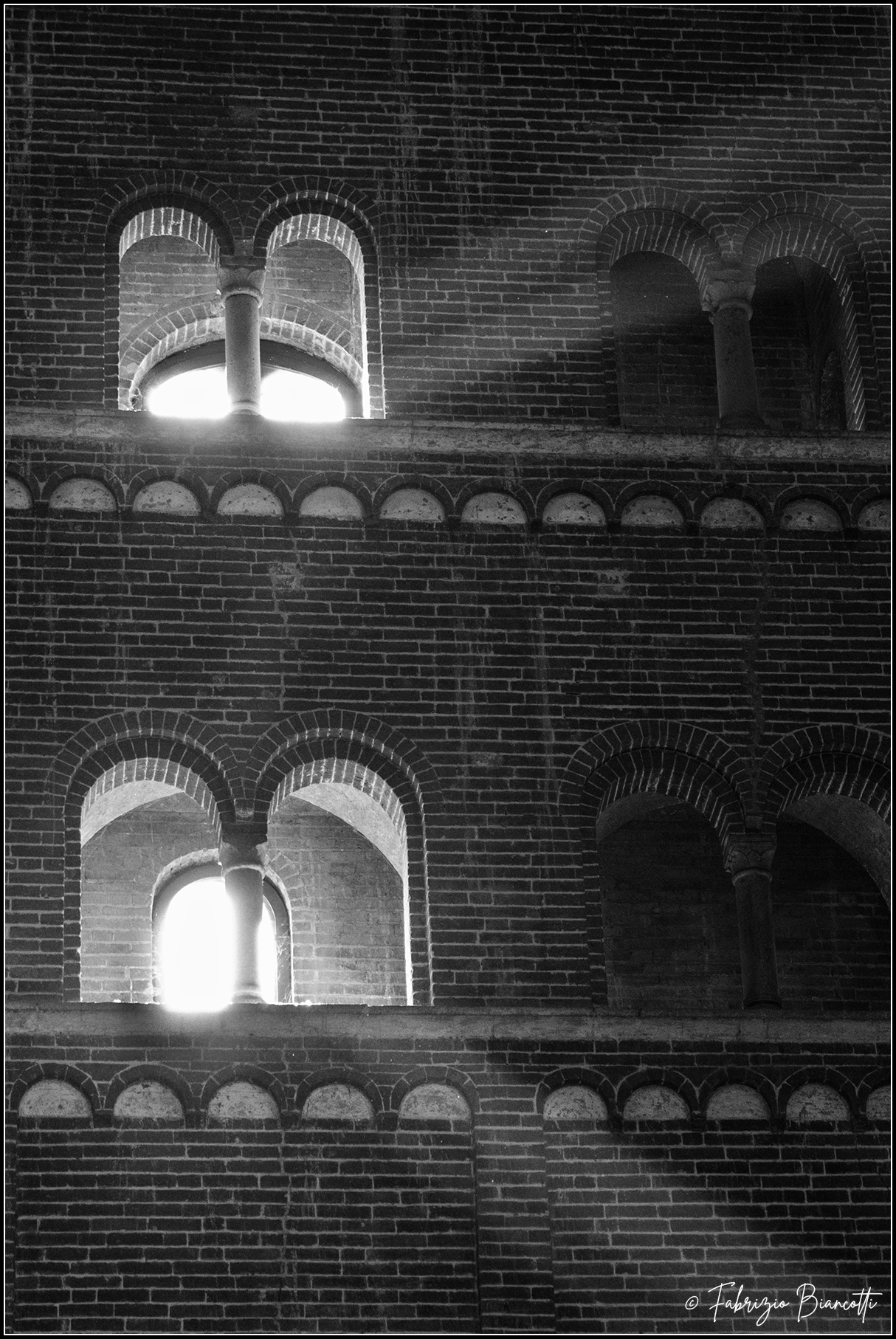 Rays of light - Battistero di Cremona