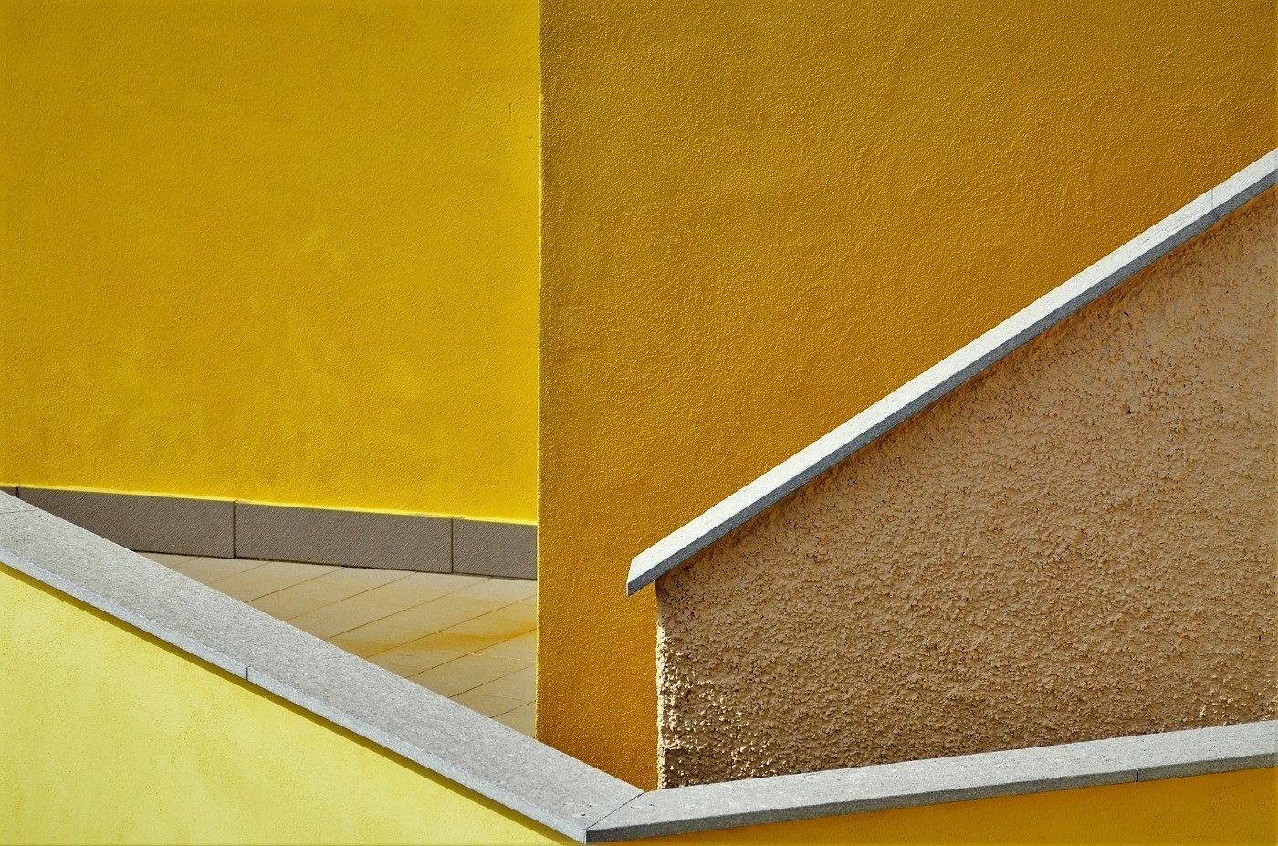 Geometries in yellow