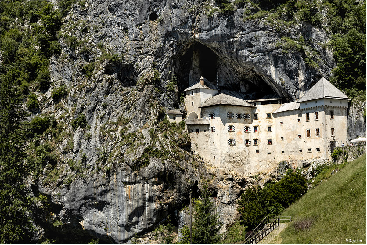 Predjama Castle