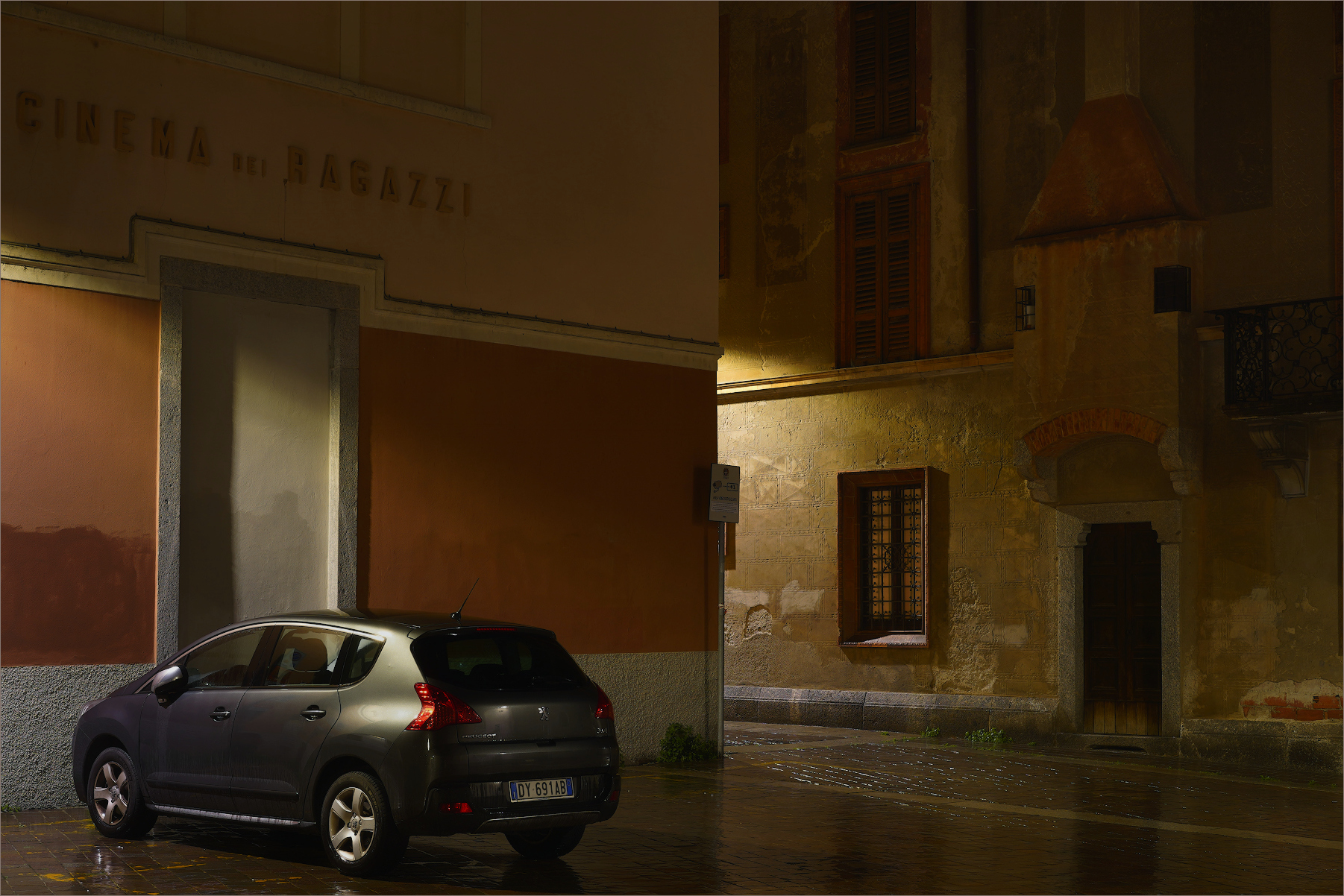 Cittá Murata di Como sotto la pioggia