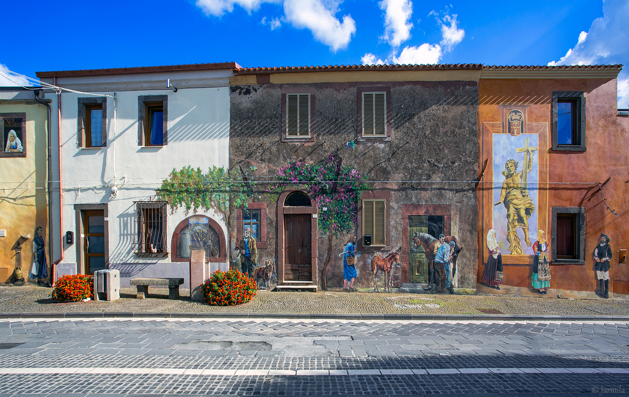 Tinnura, borgo dei murales
