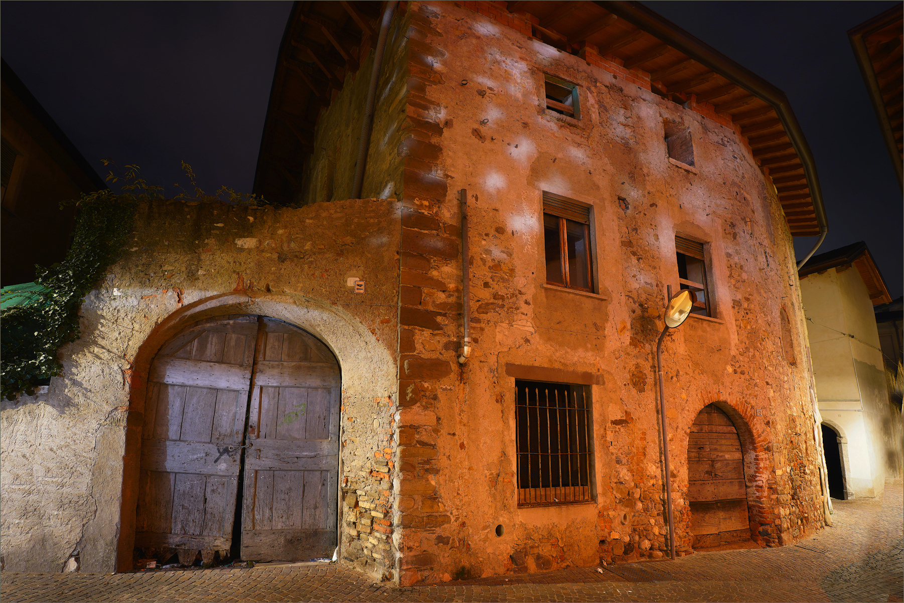 via Francesco Nullo a Corte, fraz.di Calolziocorte (lc)