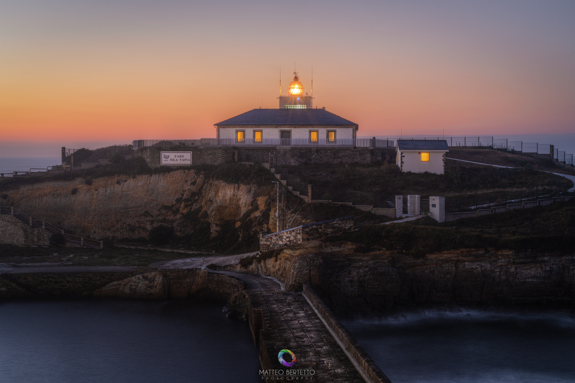 Isla De Tapia Lighthouse - Asturias
