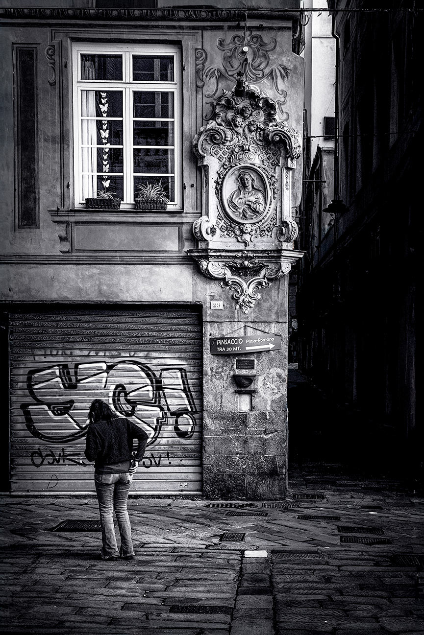 Via Giusriniani-Genoa