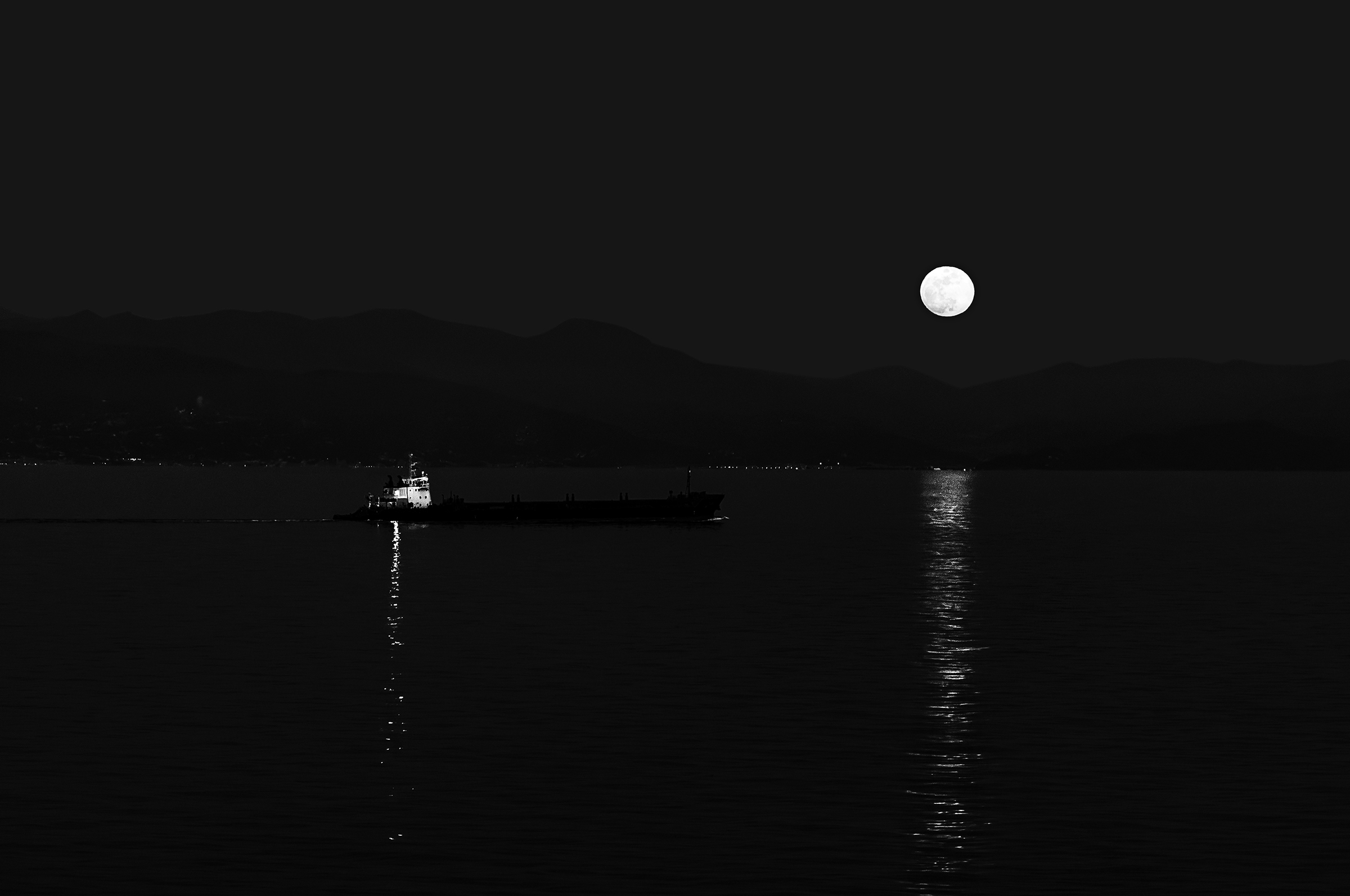 Notte sul mare