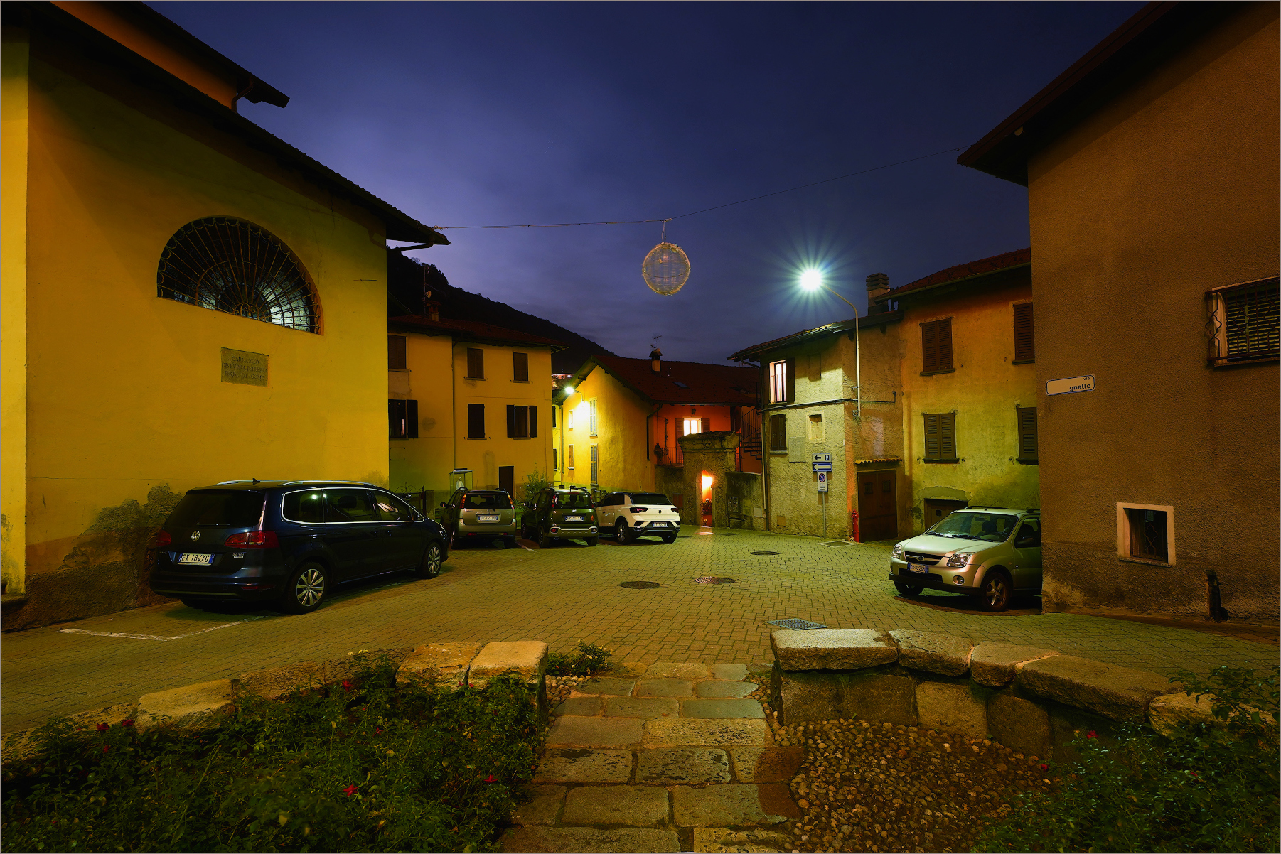 Piazza di San Giacomo, Carlazzo (co)