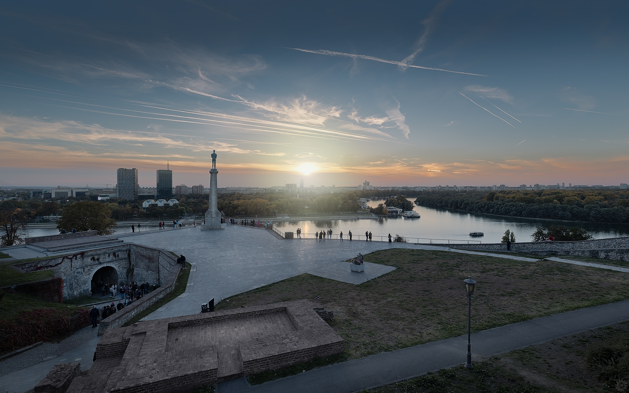 Fortezza di Kalemegdan, Monumento a Vittorio