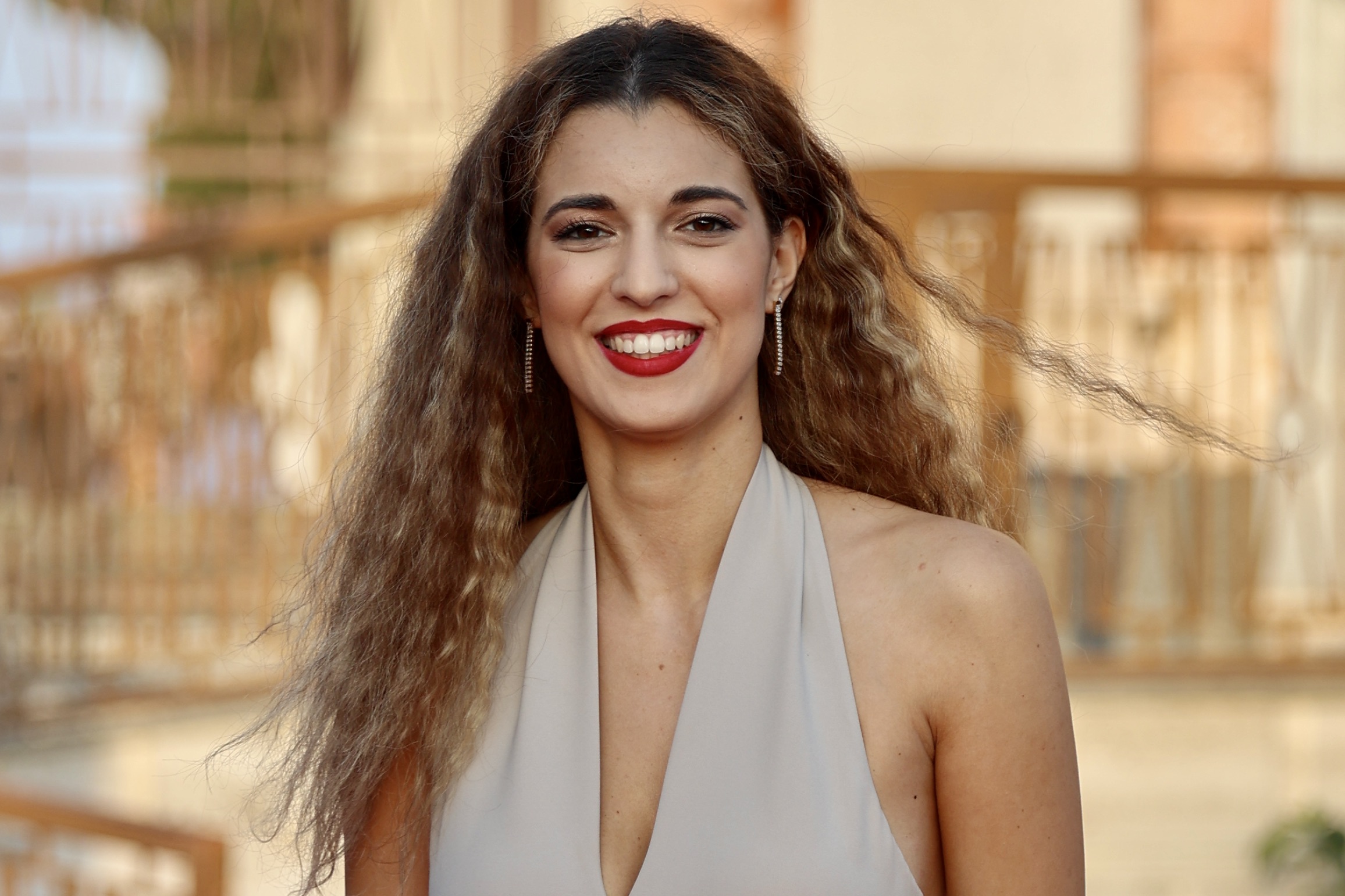 . . . la bella stagione, Alisia . . .