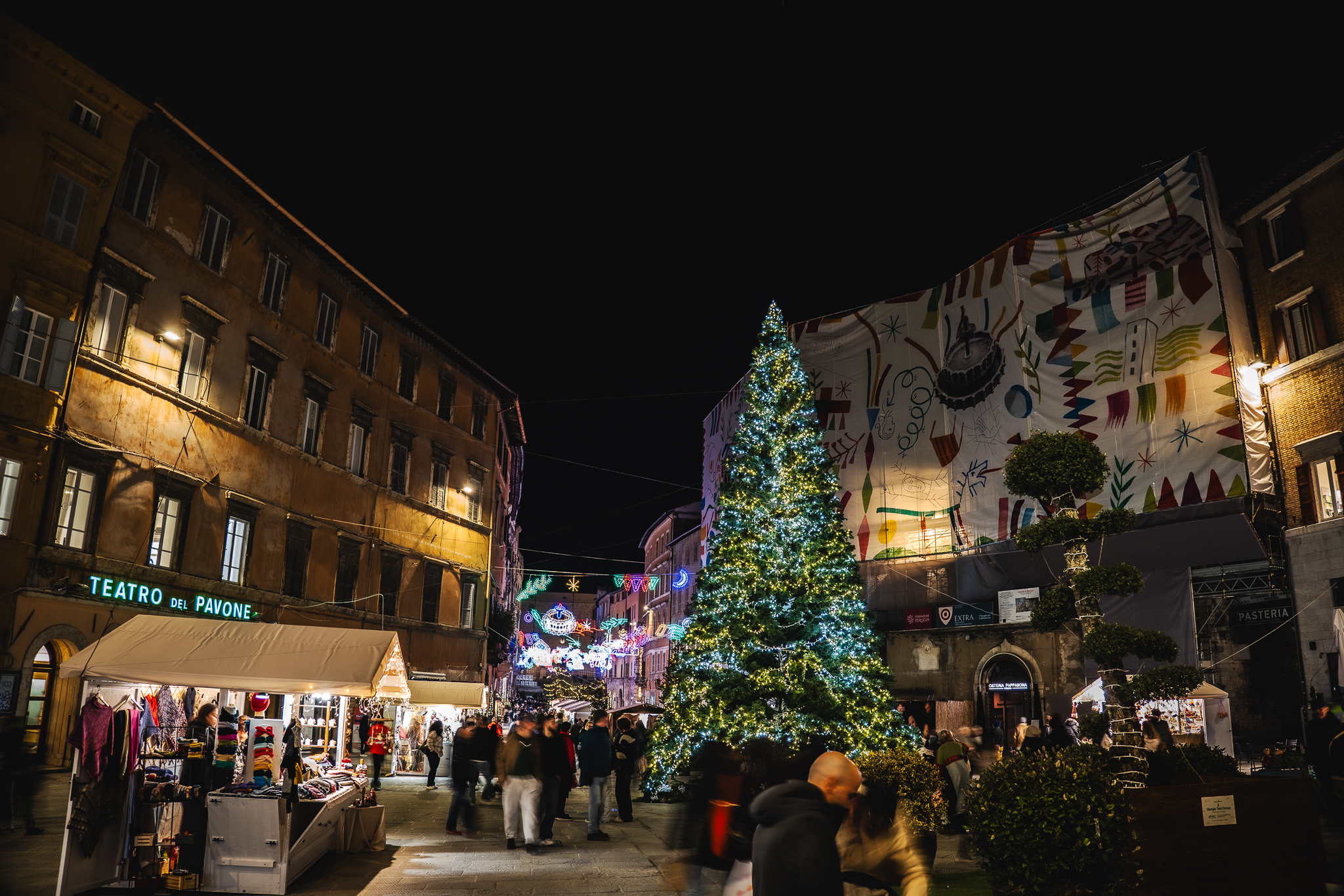 Christmas decorations "contested" in Perugia