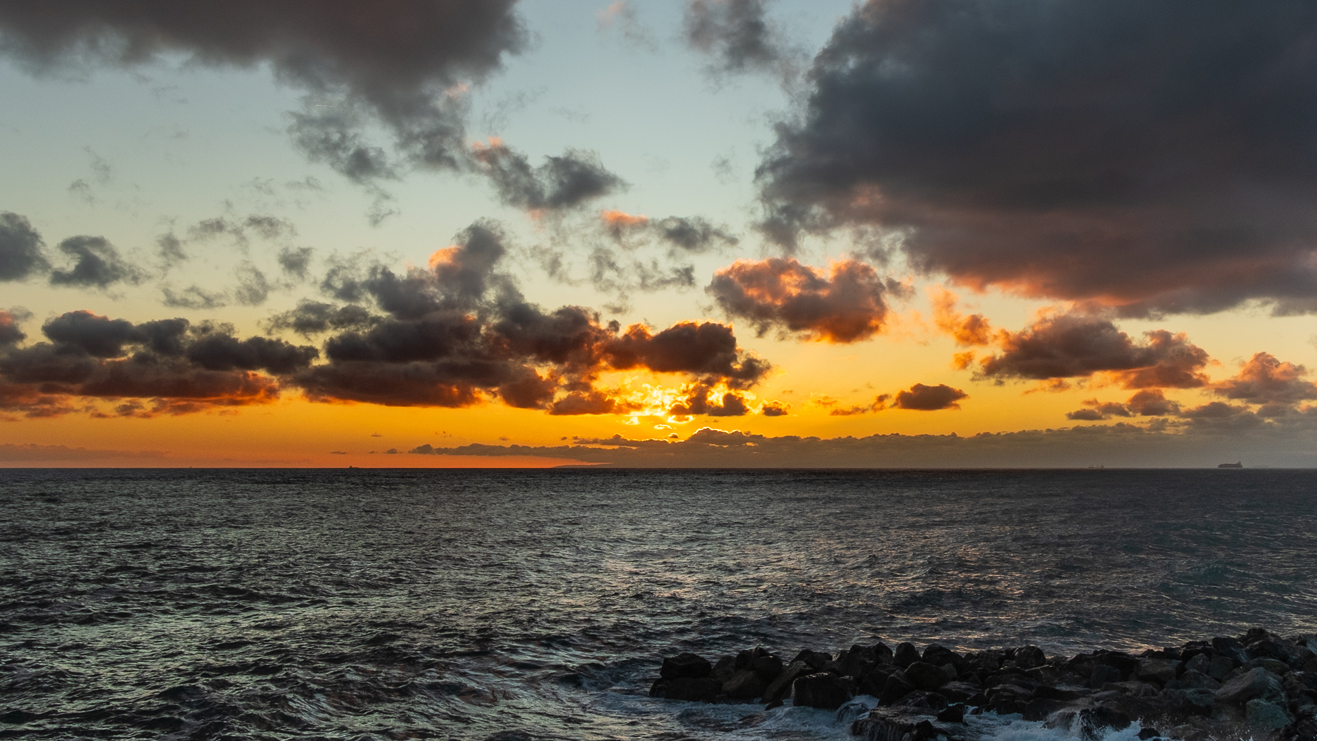 Sunset in Genoa Qquinto