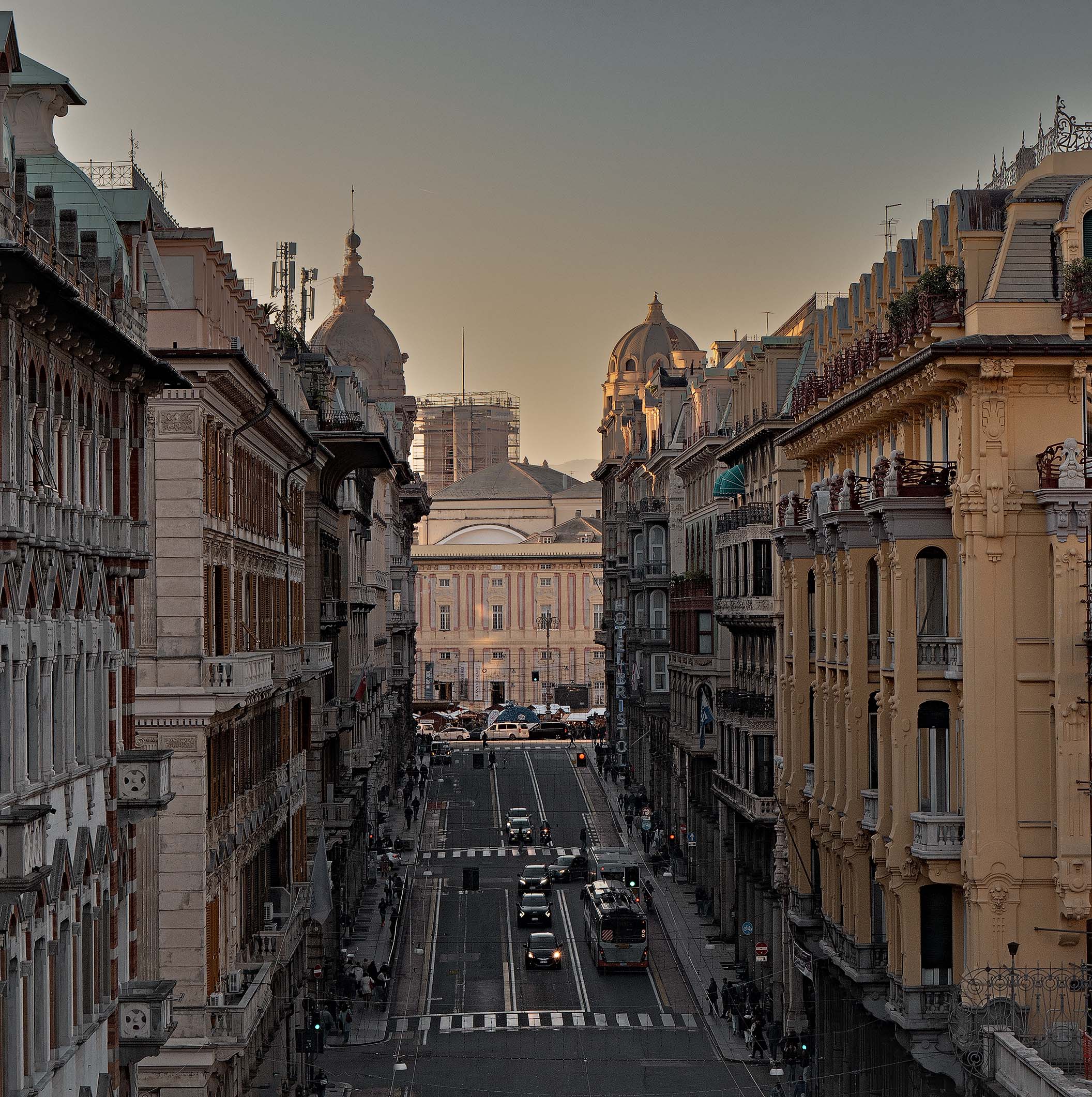 Genoa - Via XX Settembre - Glimpse