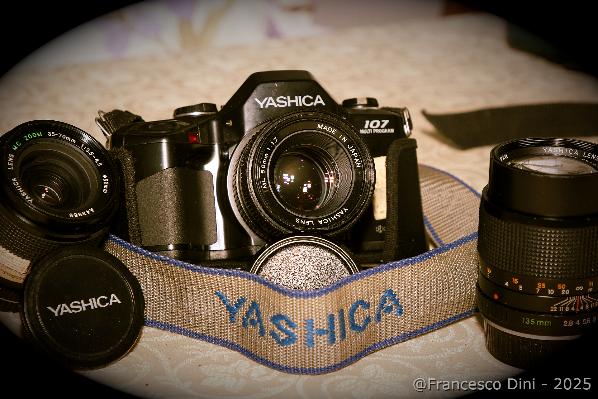 Yashica 107MP e obbiettivi