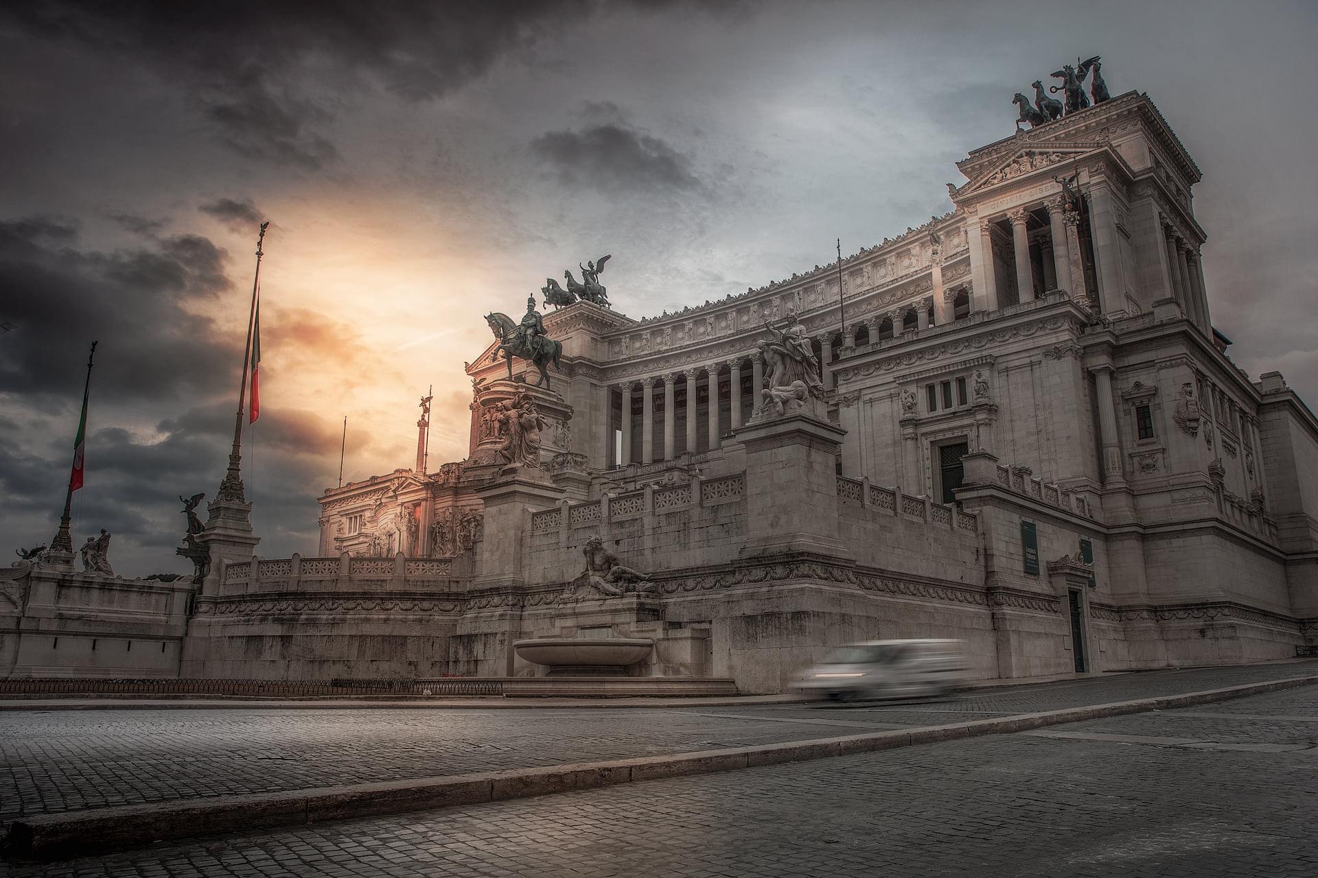Sunrise at the Altar of the Fatherland