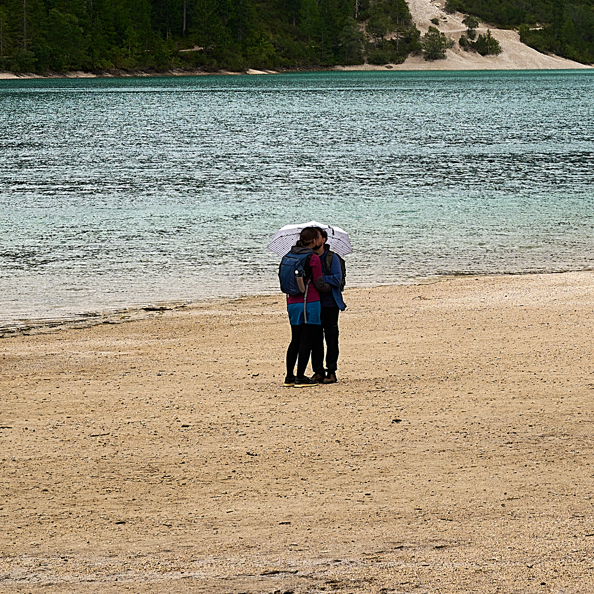 Lake Braies: Romantic kiss in the rain