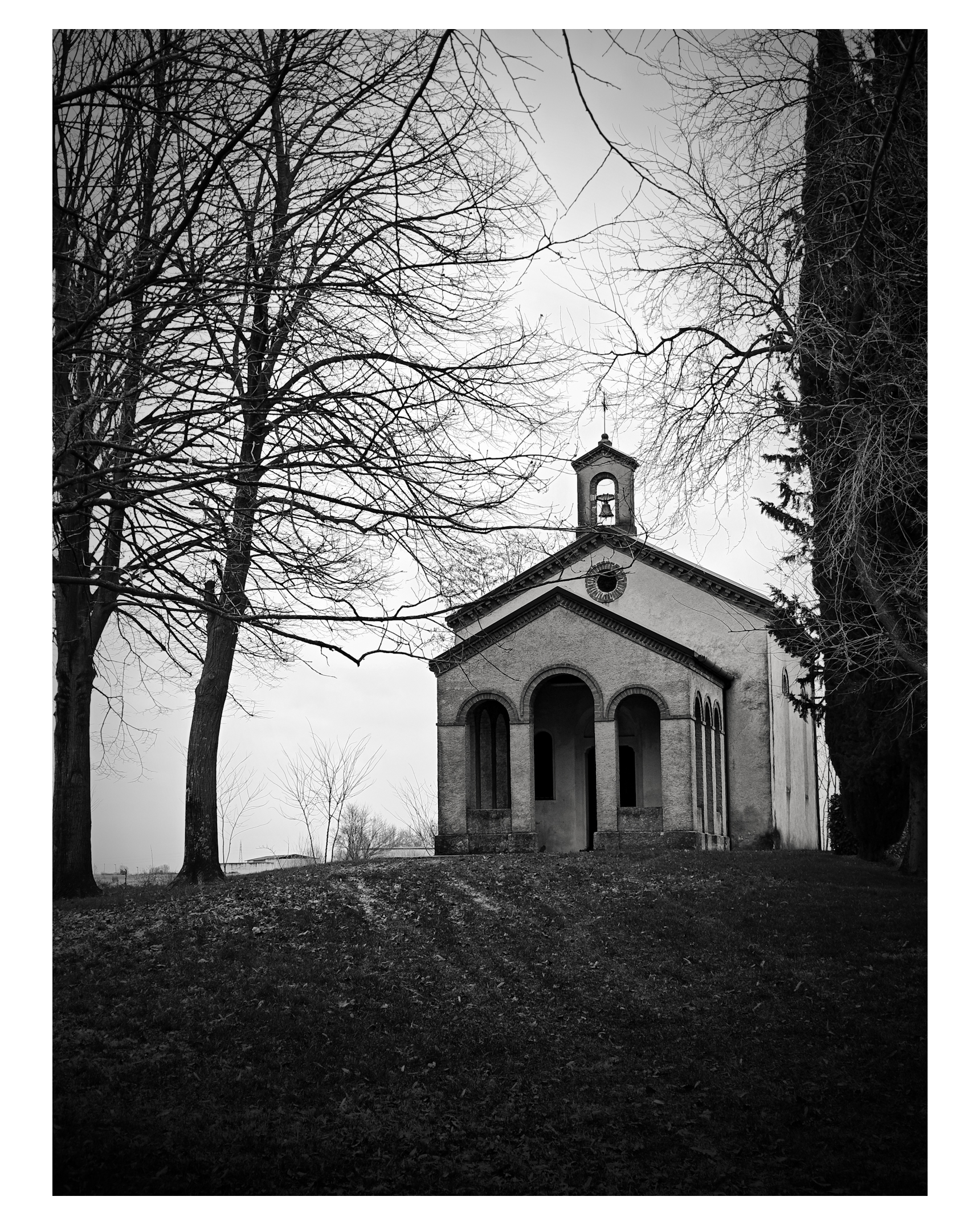 Chiesetta in campagna 2