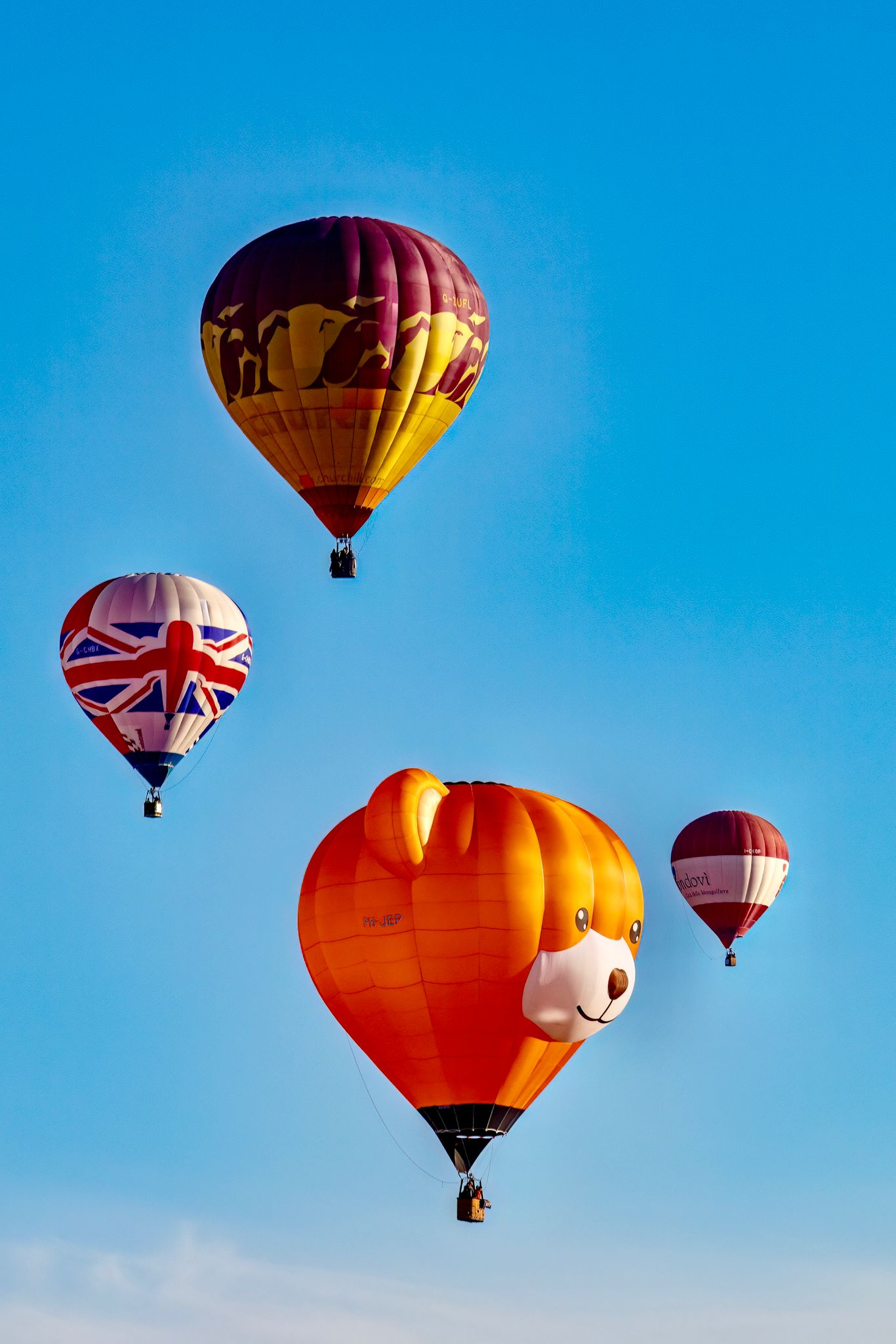 Hot air balloons Mondovì 2026 three