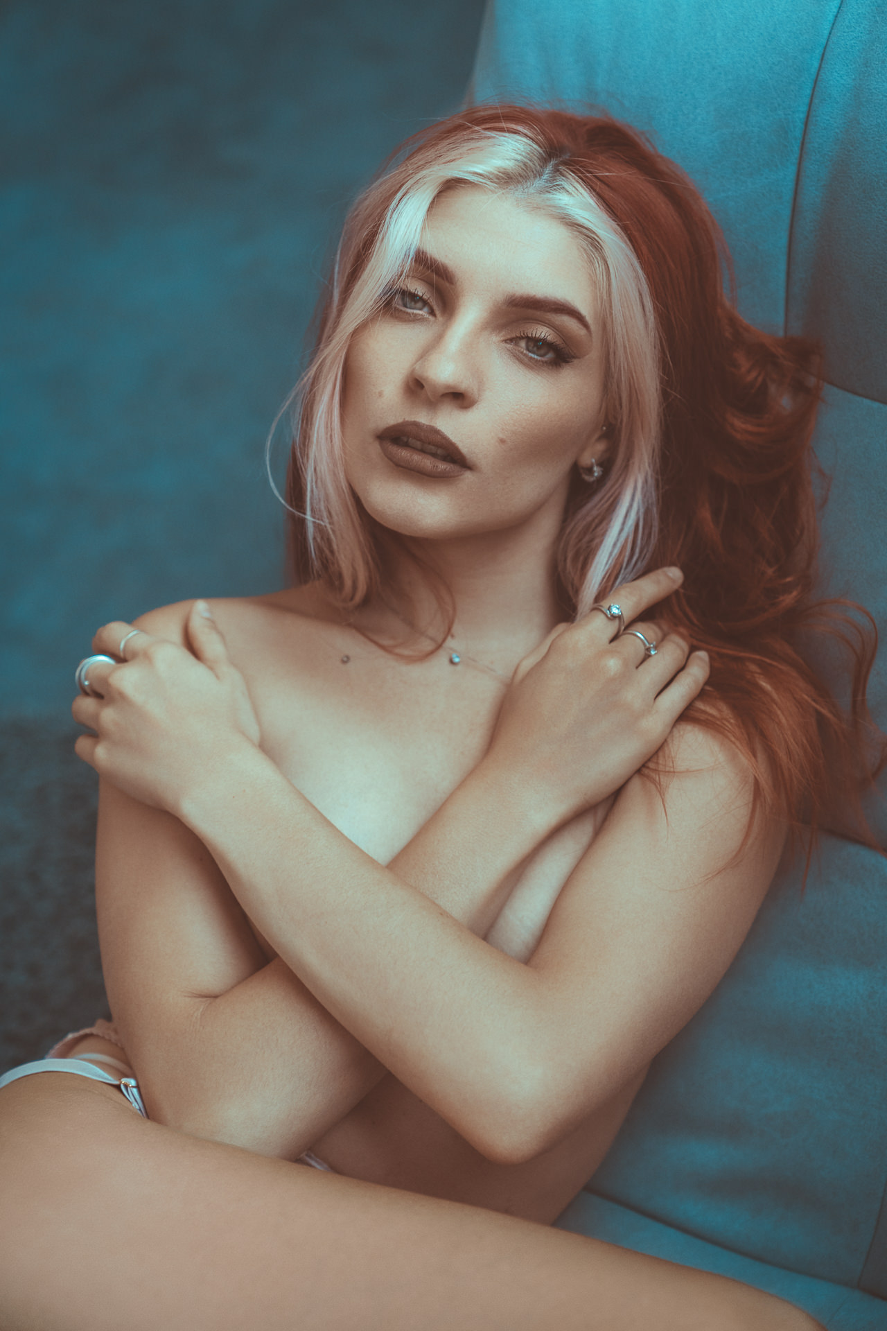 Between skin and thought