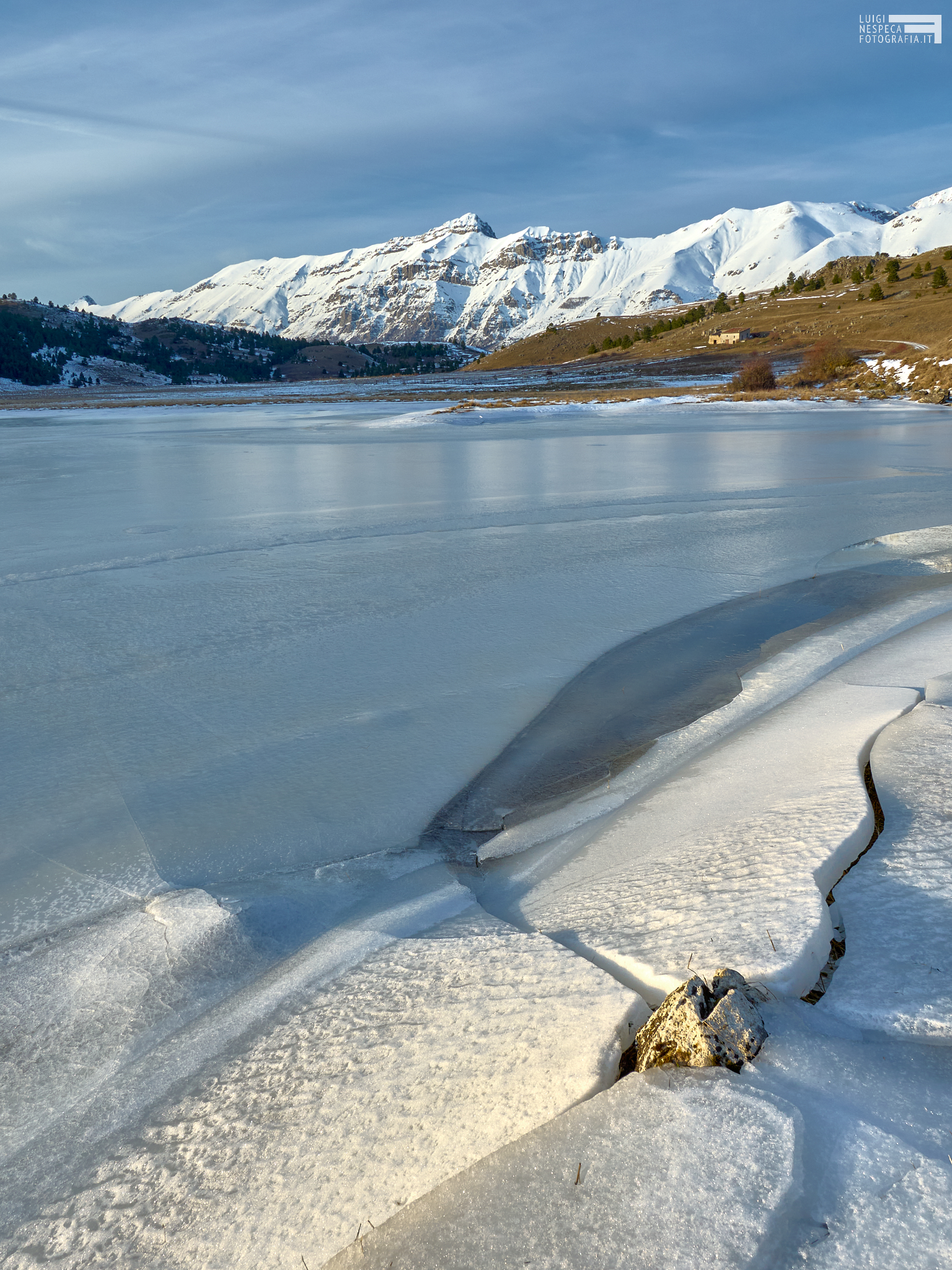 Gran Sasso: il Lago di Filetto è gelato