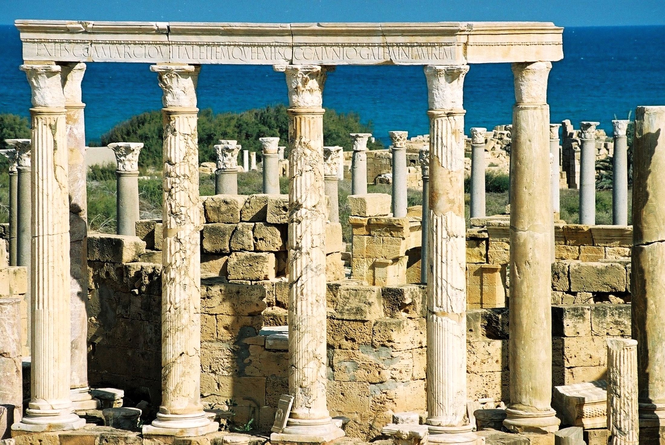 The columns on the sea