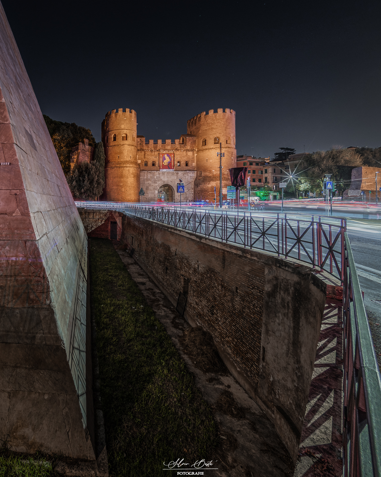 Porta San Paolo -ROME -Pyramid of Cestius