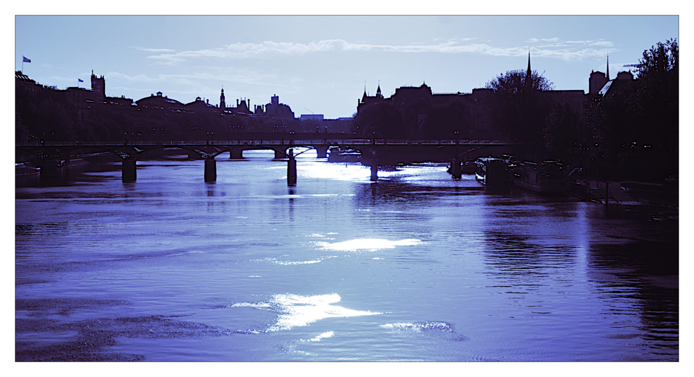 Urban/river panorama on the Seine