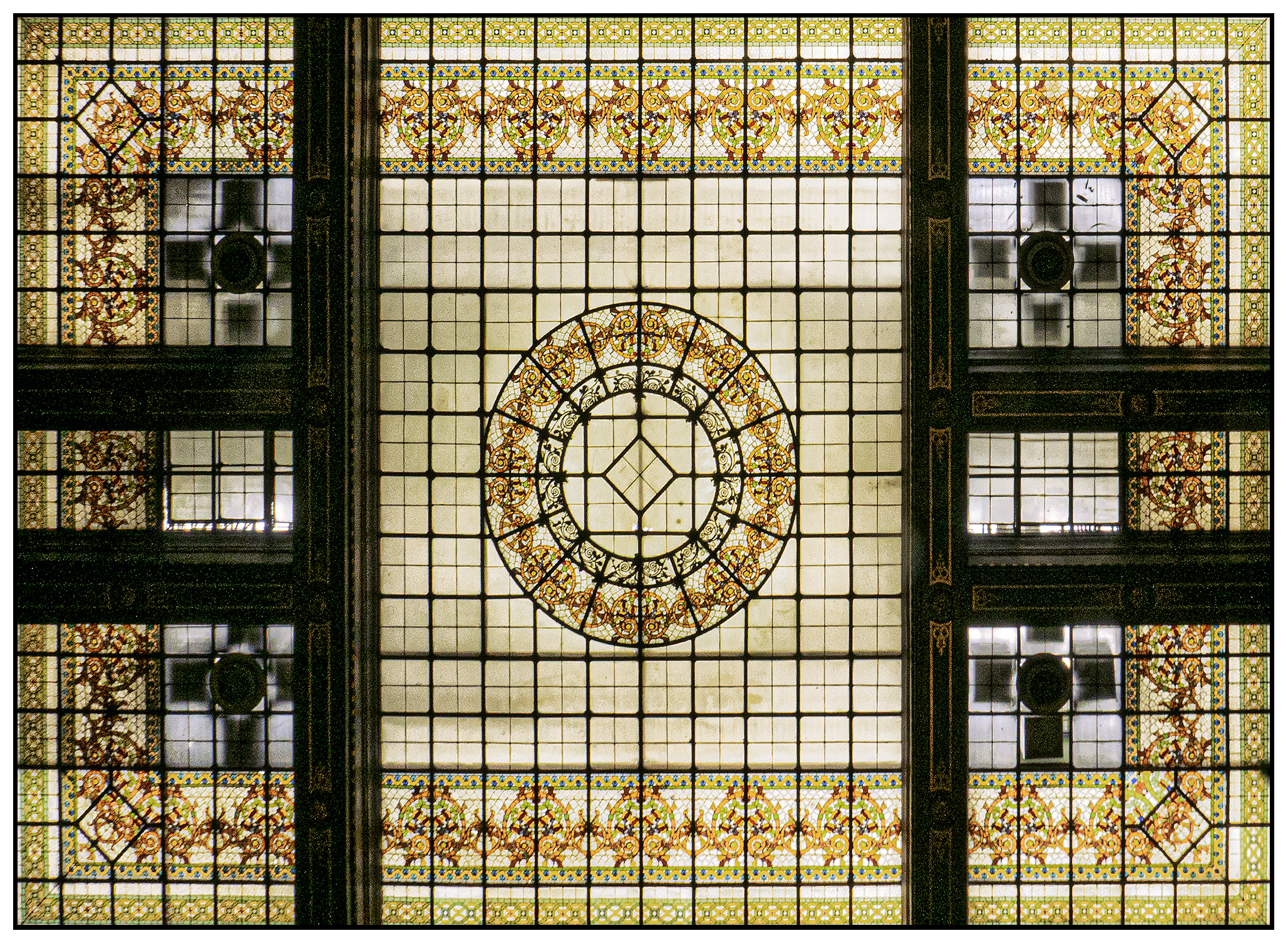 P1250832 Windowed ceiling